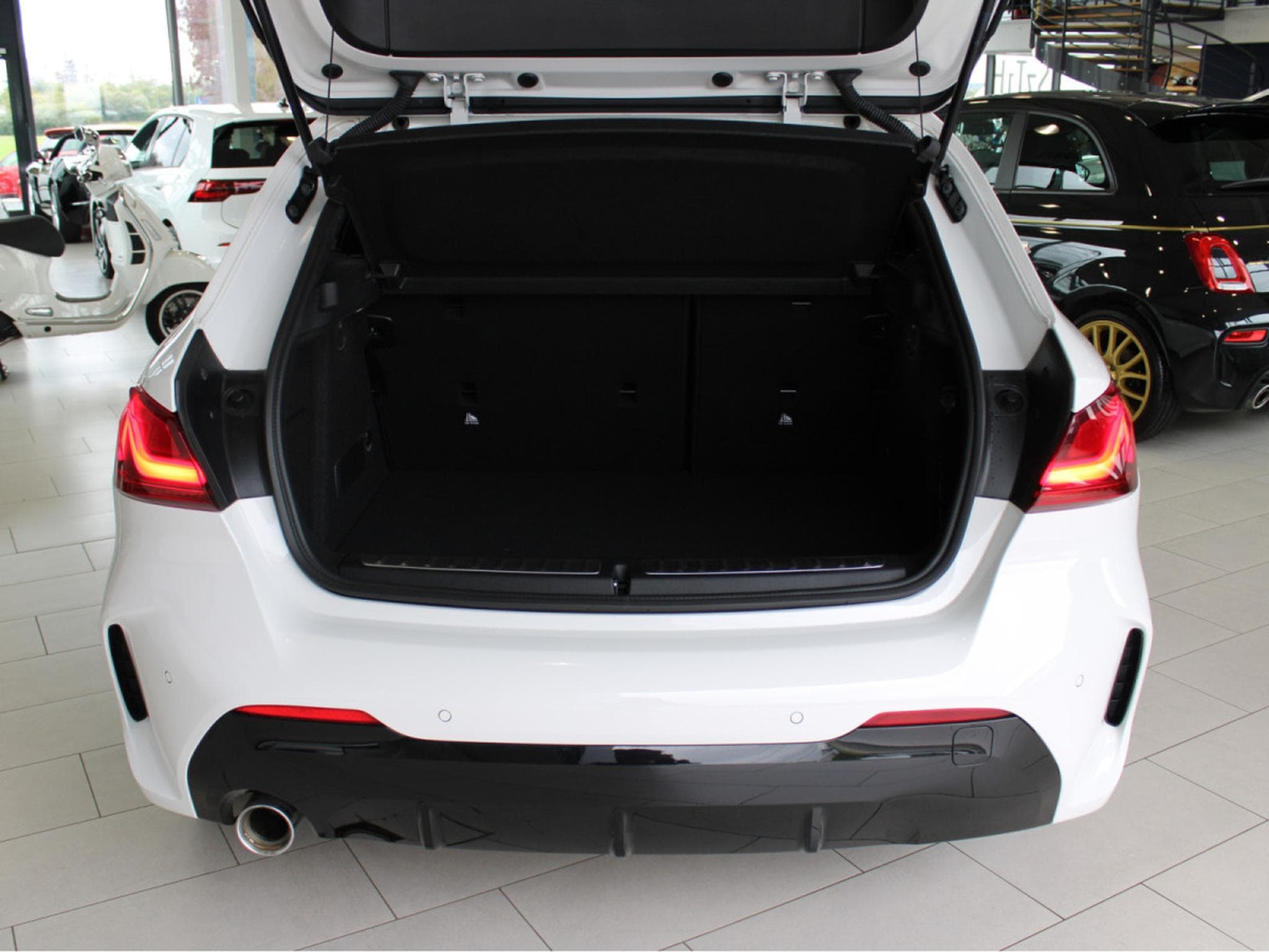 BMW 118 i M SPORT PAKET PANO CUIR NAVI 1 HAND (2020) - Foto 15