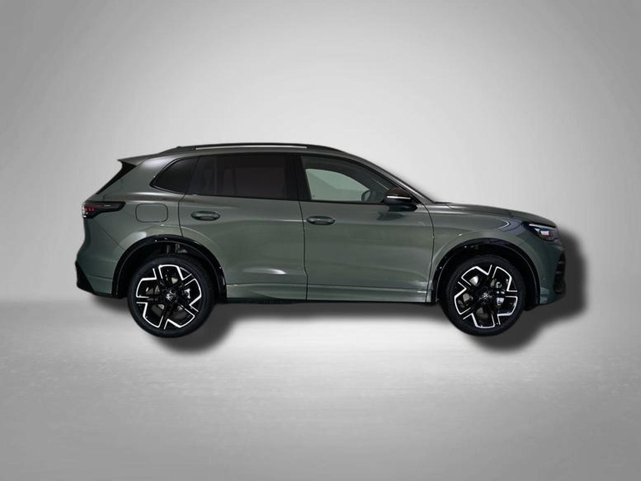 VW Tiguan R-Line 2.0 TSI OPF 4MOTION 7-Gang DSG (2026) - Photo 6