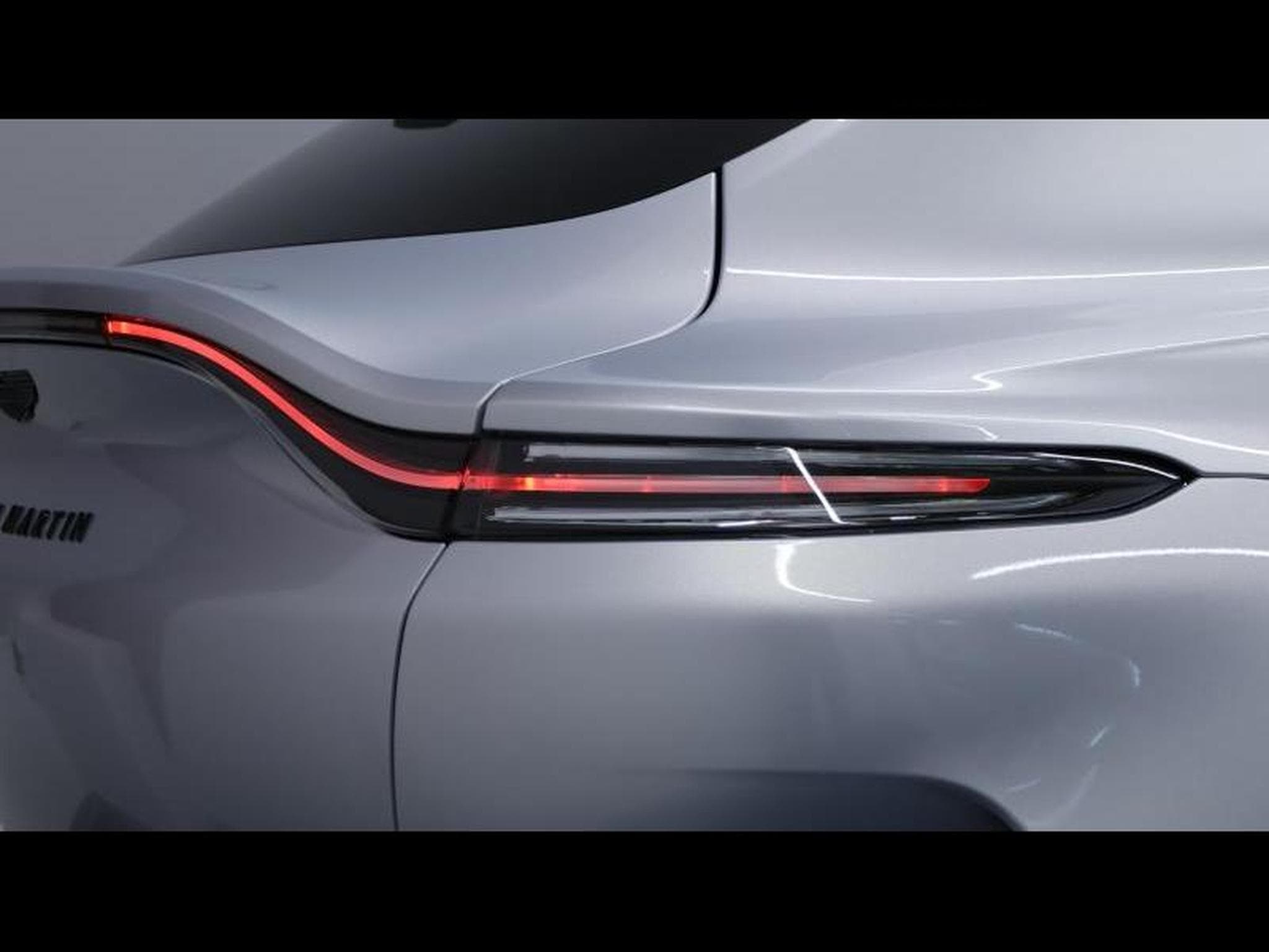 Aston-Martin DBX 707 V8 (2025) - Photo 7