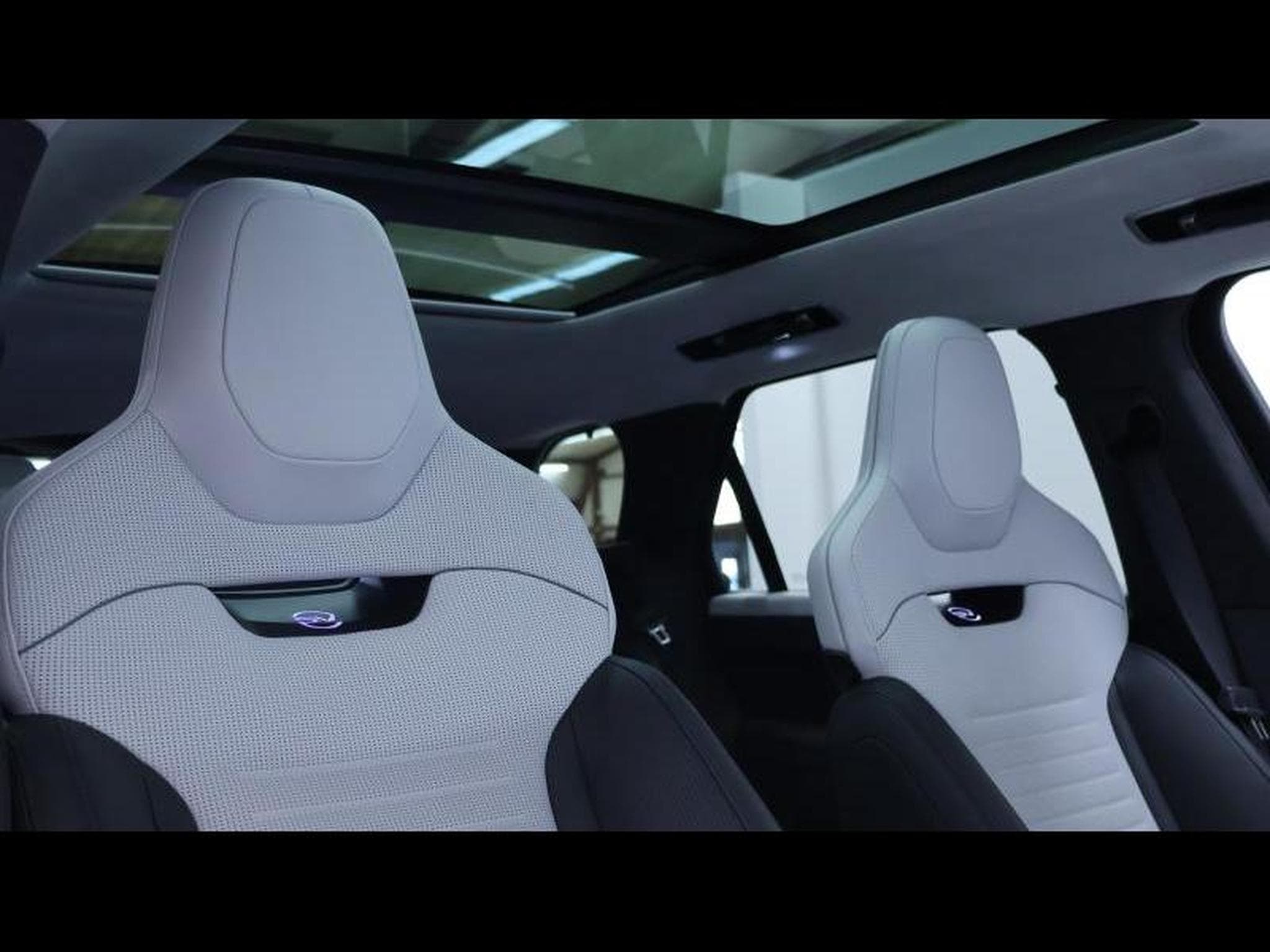 Land-Rover Range Rover Sport SV Edition One (2024) - Photo 9