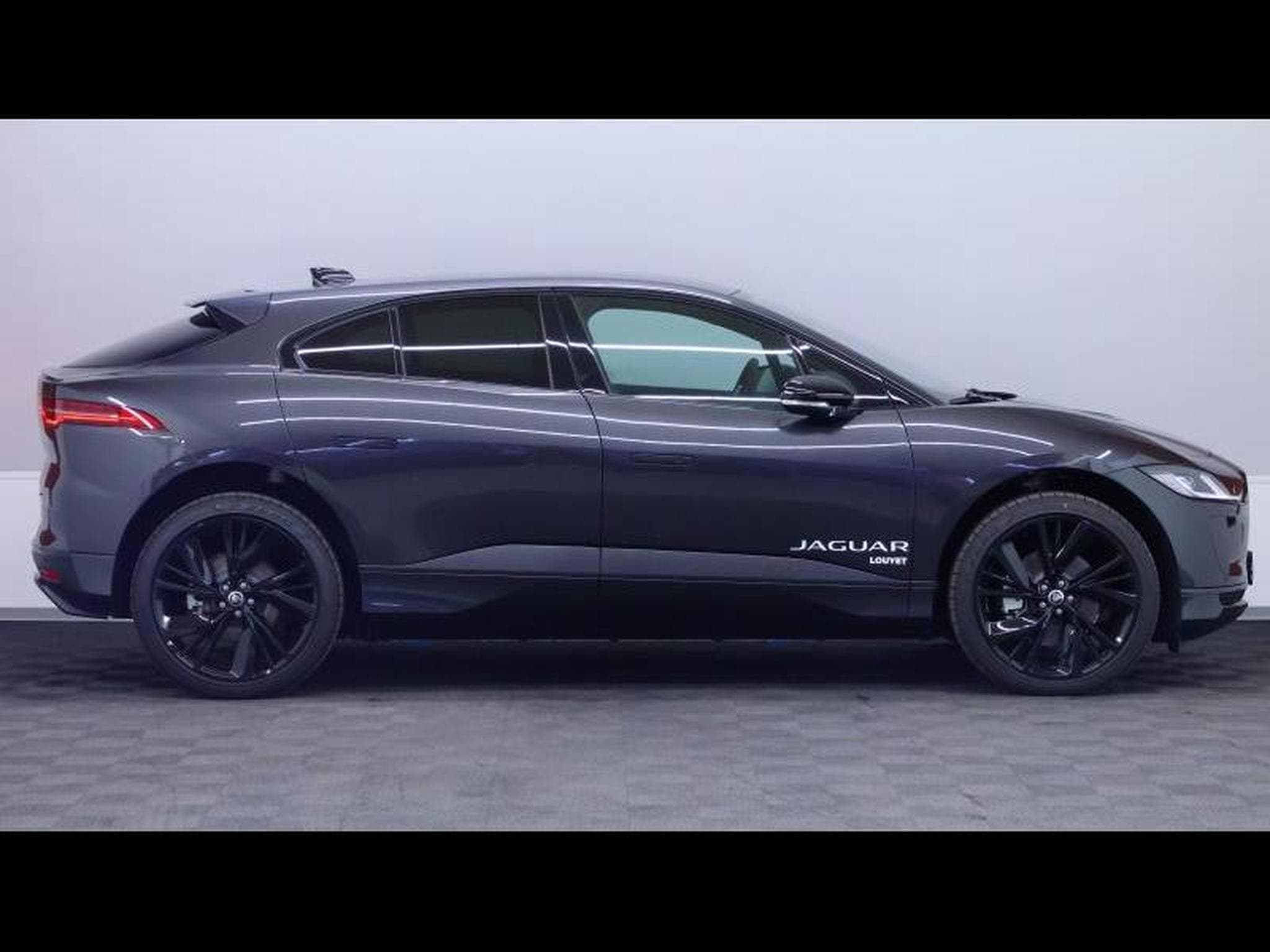 Jaguar I-Pace EV 400 R-Dynamic SE AWD Auto (2025) - Photo 3