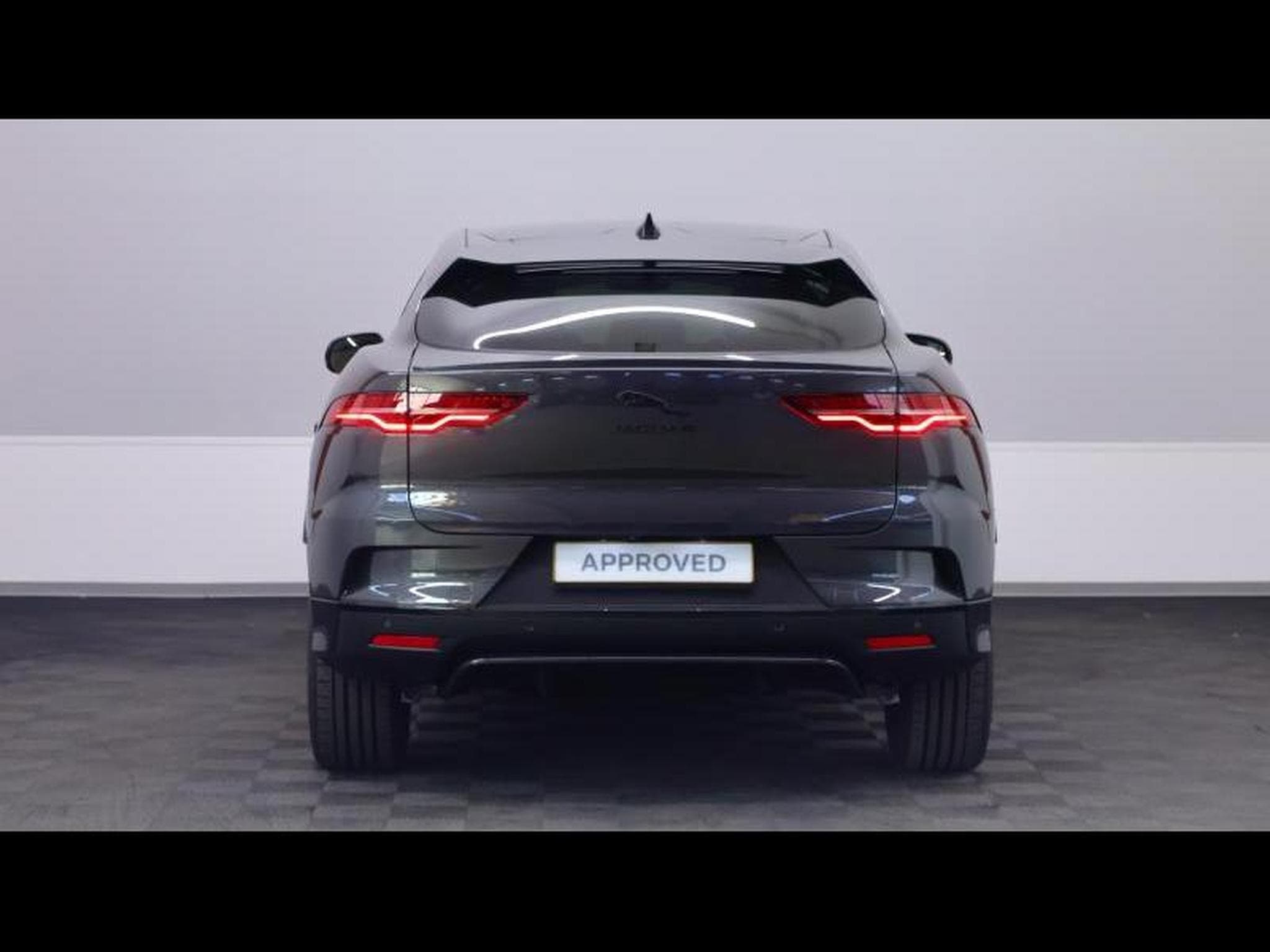 Jaguar I-Pace EV 400 R-Dynamic SE AWD Auto (2025) - Photo 5