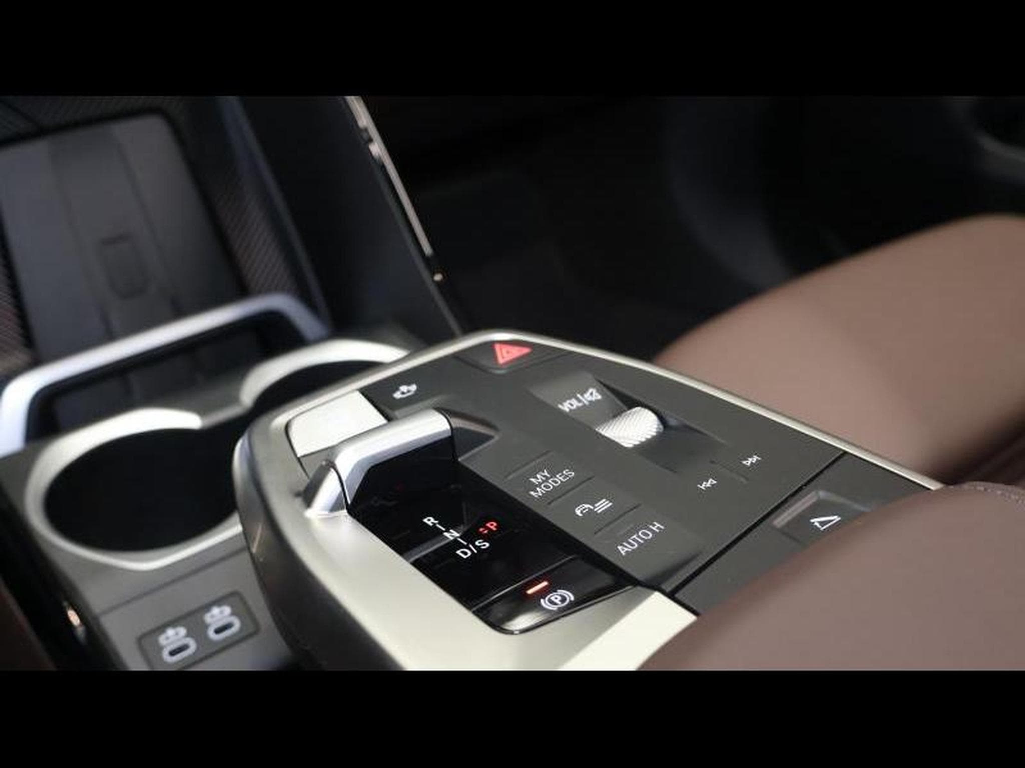 BMW X1 18i sDrive M Sport Auto (2024) - Photo 16