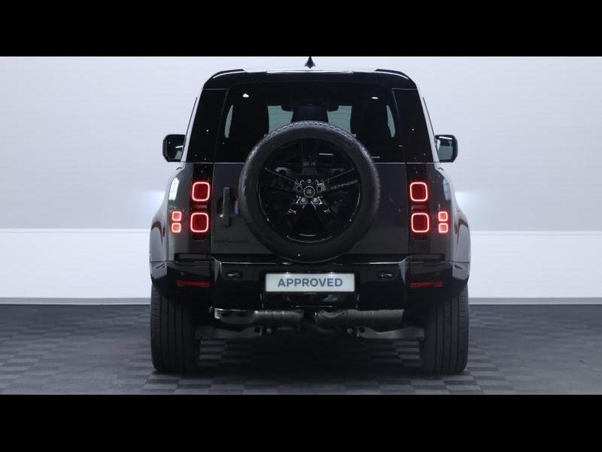 Land-Rover Defender 90 D250 X-Dynamic SE AWD Auto (2025) - Photo 5