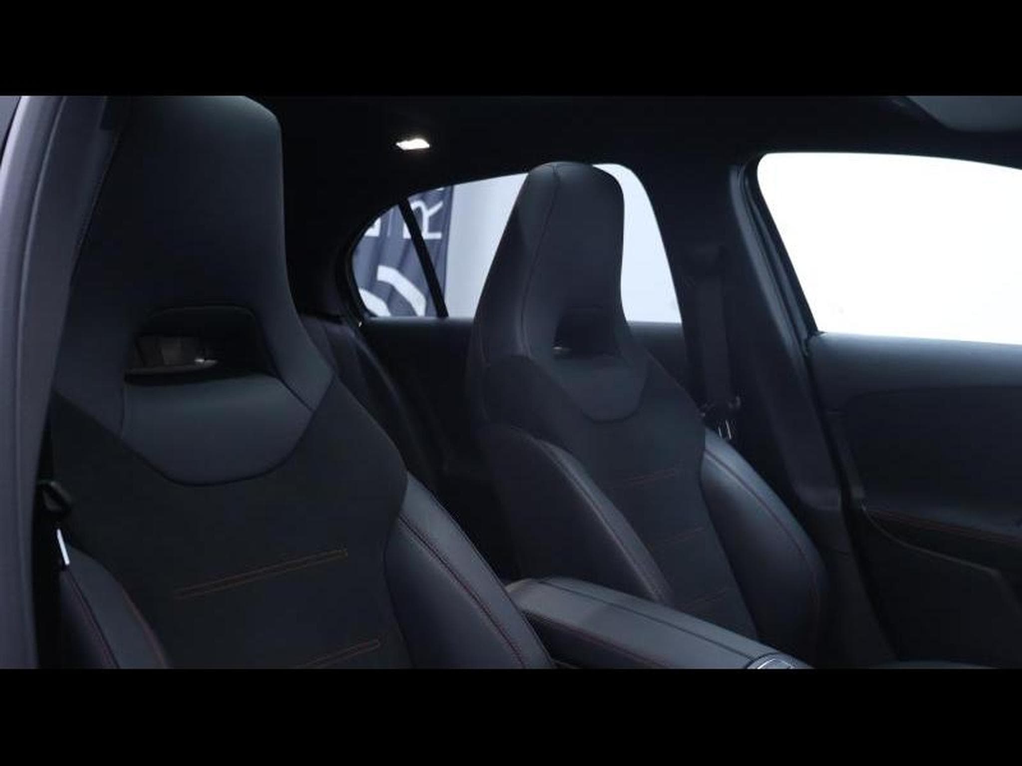 Mercedes A 180 AMG Line 7g-DCT (2024) - Photo 11