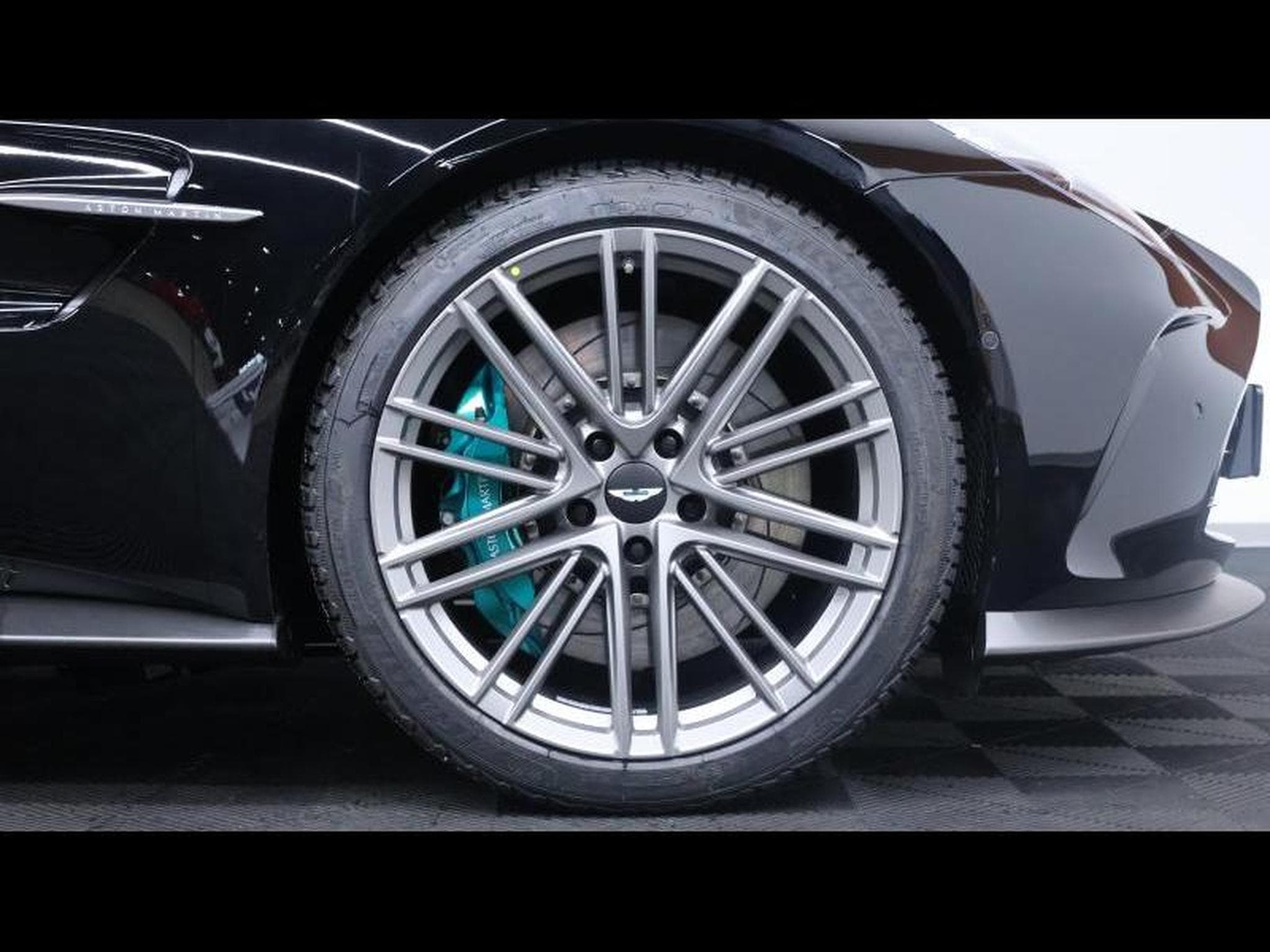 Aston-Martin V8 Vantage NEW VANTAGE V8 (2026) - Foto 9