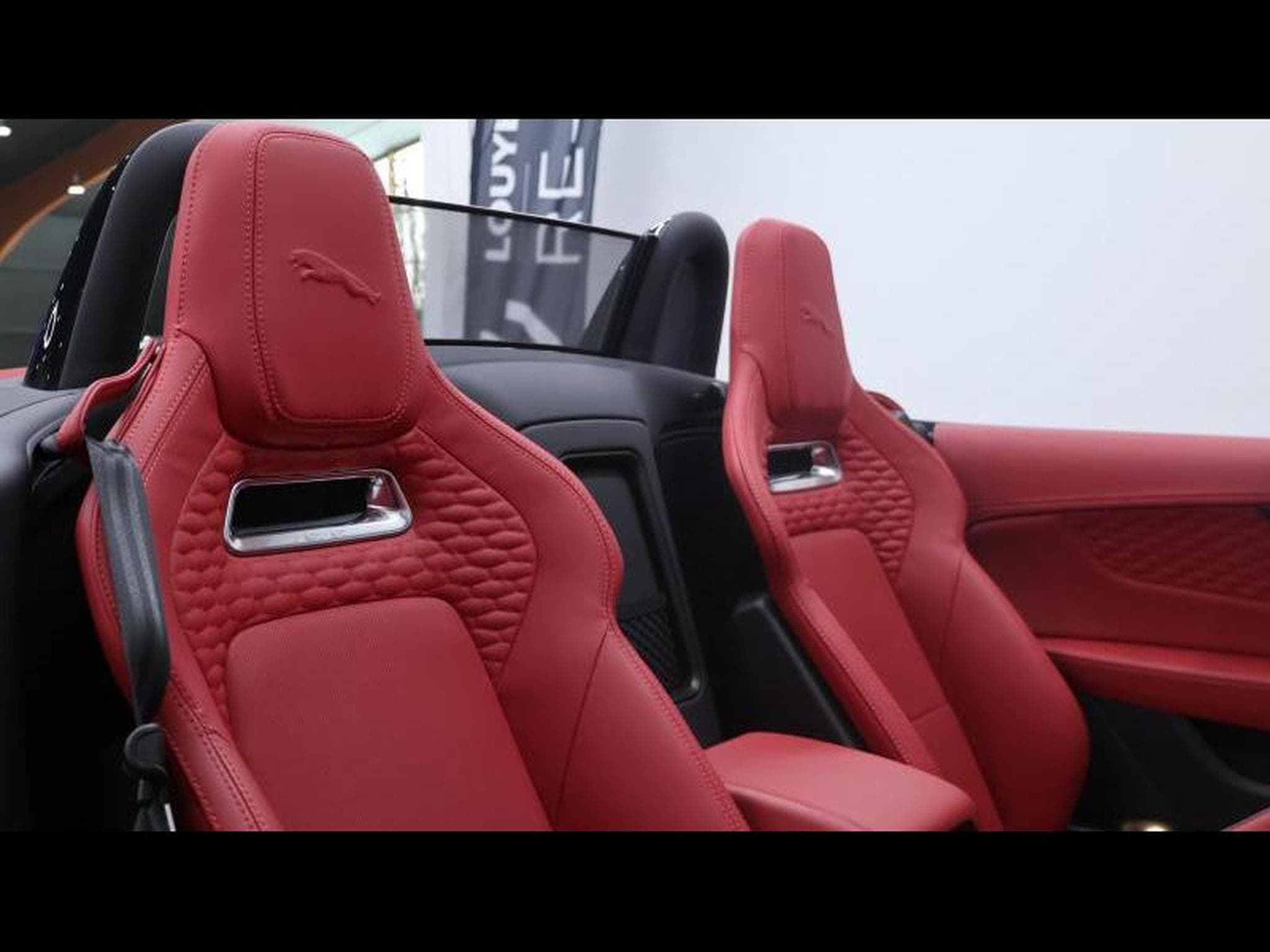Jaguar F-Type R P575 Convertible Auto (2024) - Foto 21