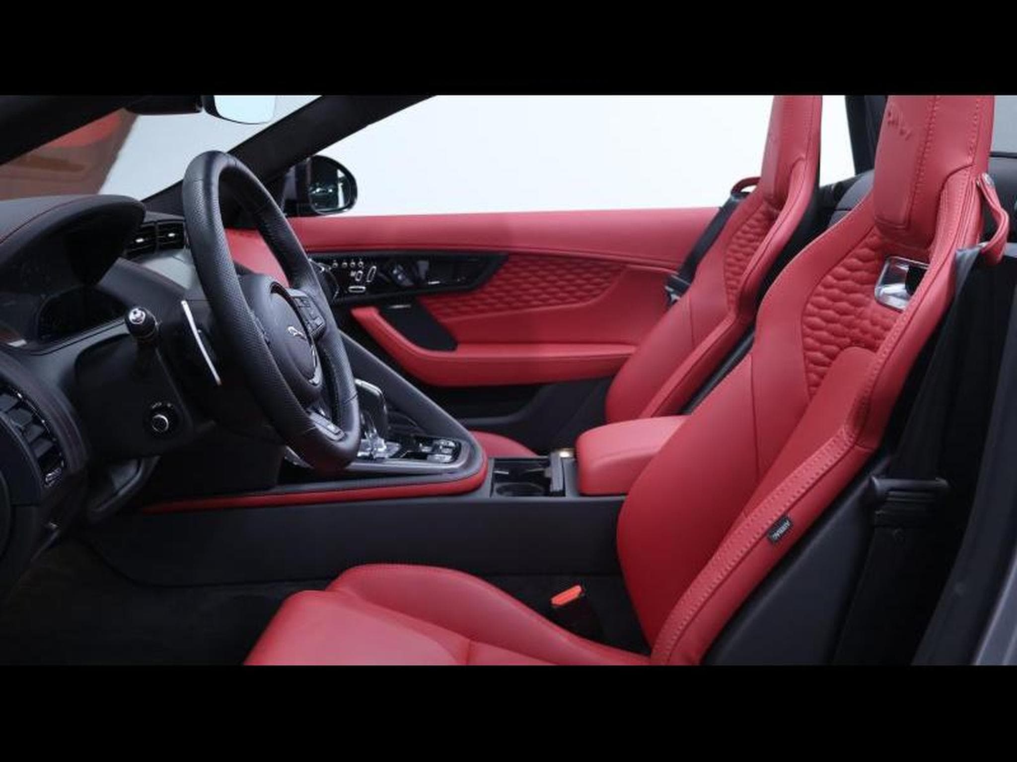 Jaguar F-Type R P575 Convertible Auto (2024) - Foto 23