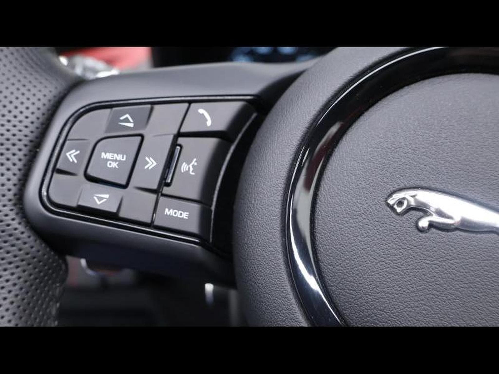 Jaguar F-Type R P575 Convertible Auto (2024) - Foto 27