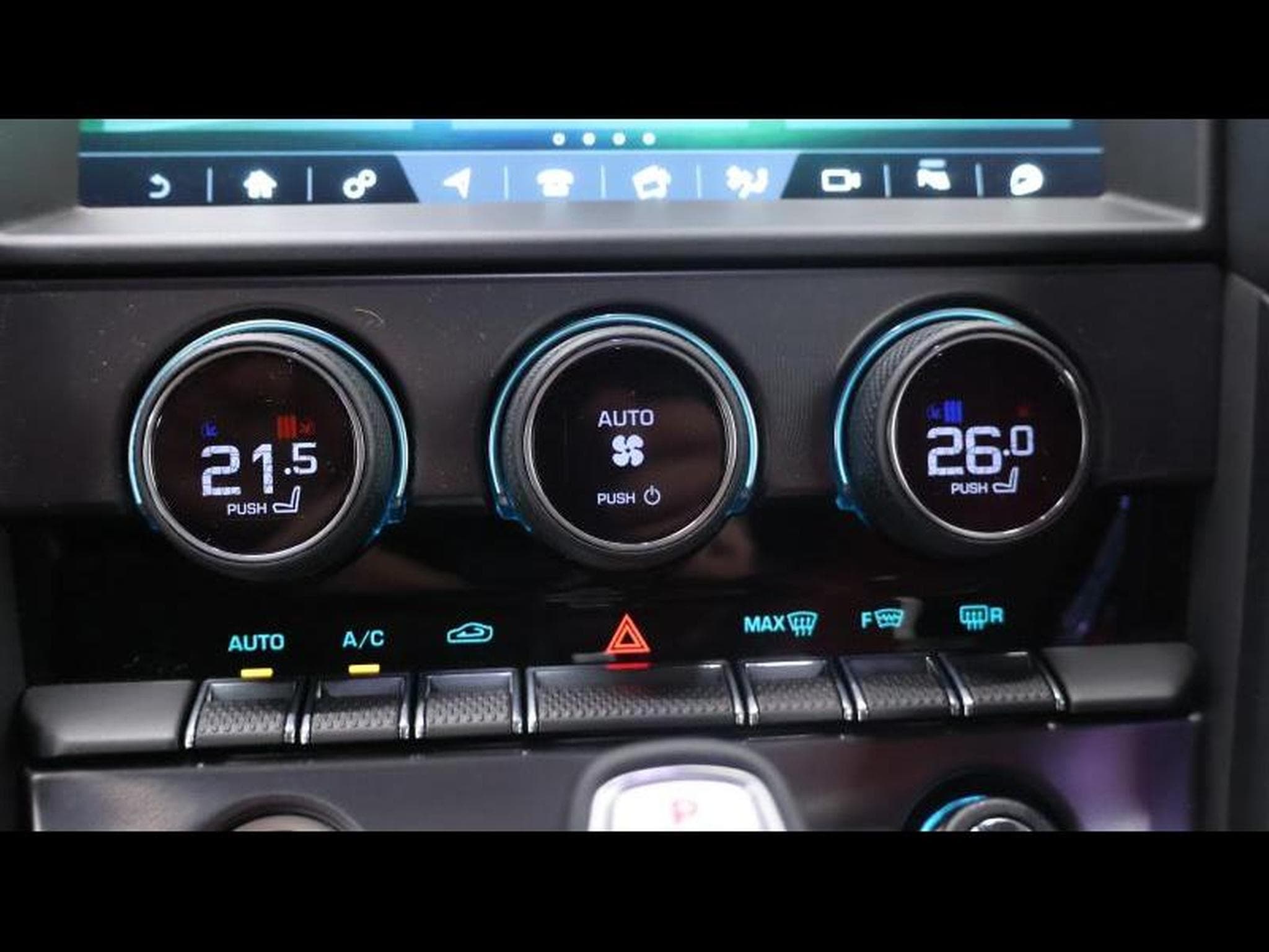 Jaguar F-Type R P575 Convertible Auto (2024) - Foto 34