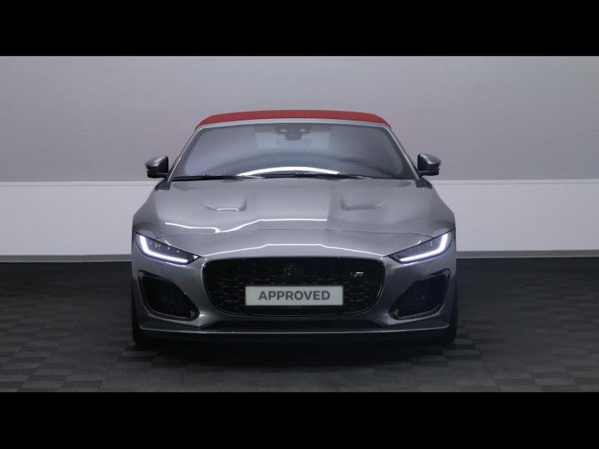 Jaguar F-Type R P575 Convertible Auto (2024) - Foto 4