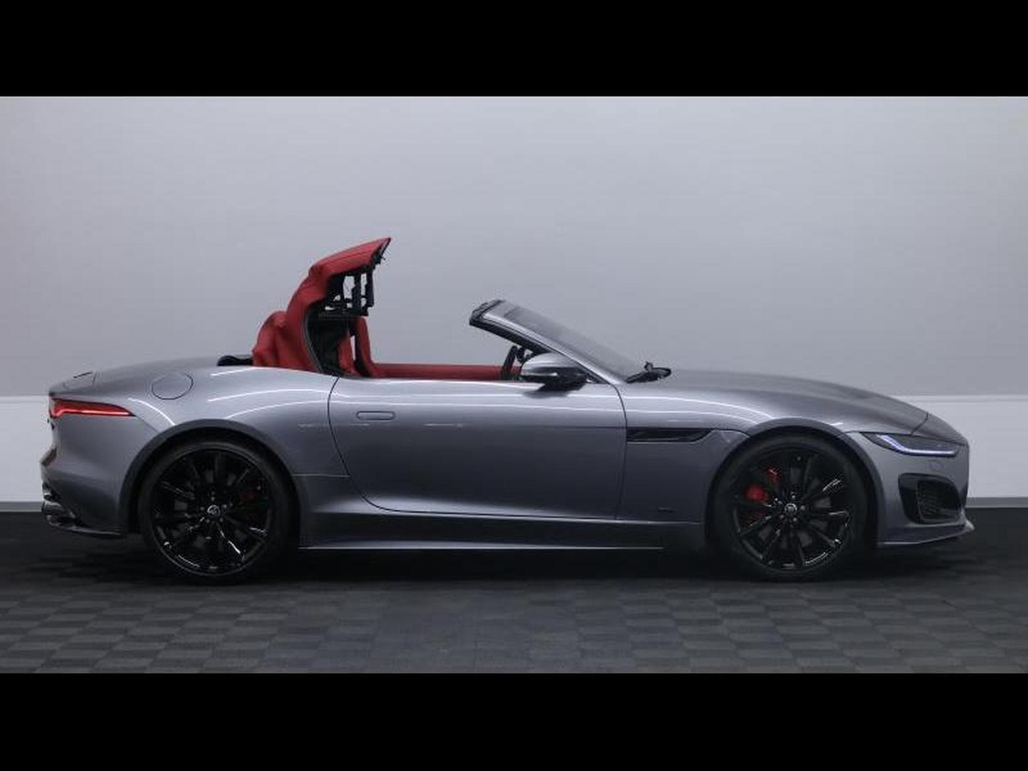Jaguar F-Type R P575 Convertible Auto (2024) - Foto 8