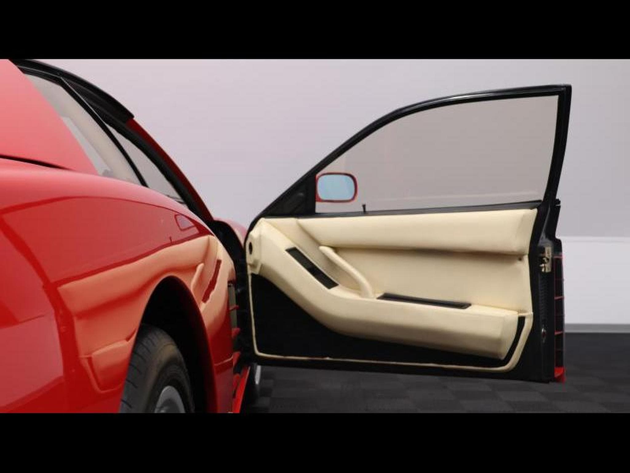 Ferrari Testarossa 5.0 V12 390 Duospecchio (1989) - Photo 15