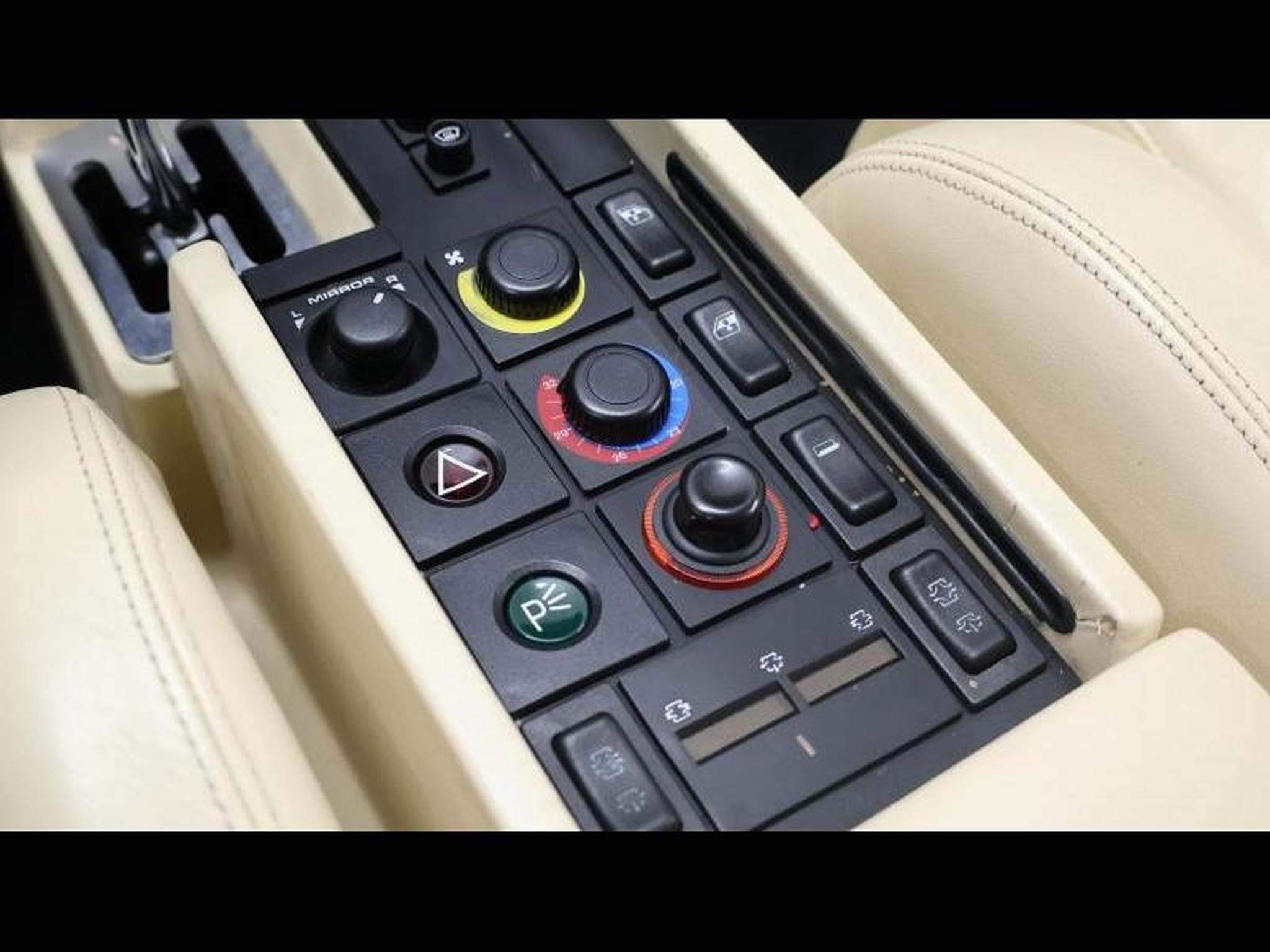 Ferrari Testarossa 5.0 V12 390 Duospecchio (1989) - Photo 25