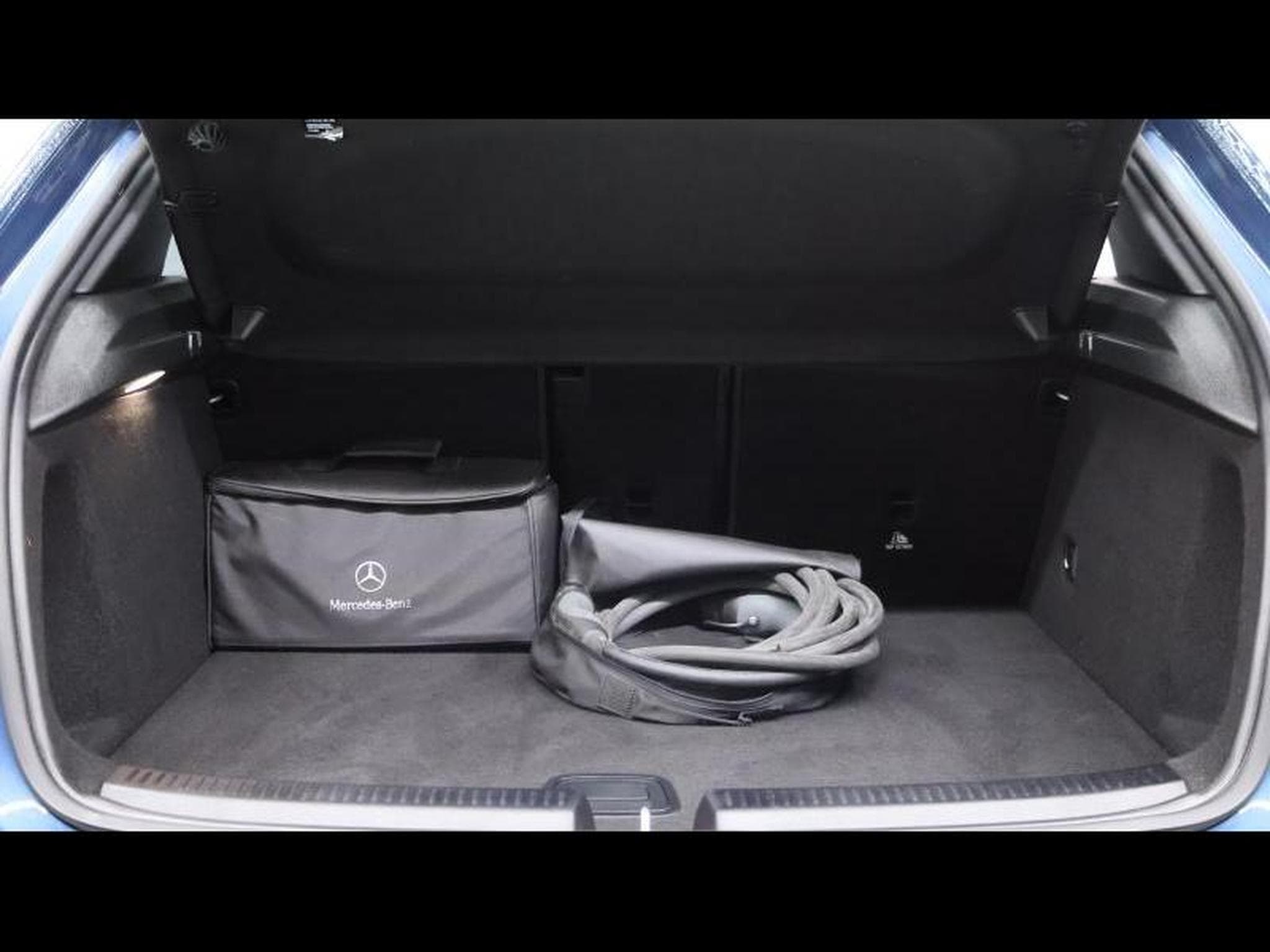 Mercedes A 250 e AMG Line 8G DCT (2022) - Photo 7