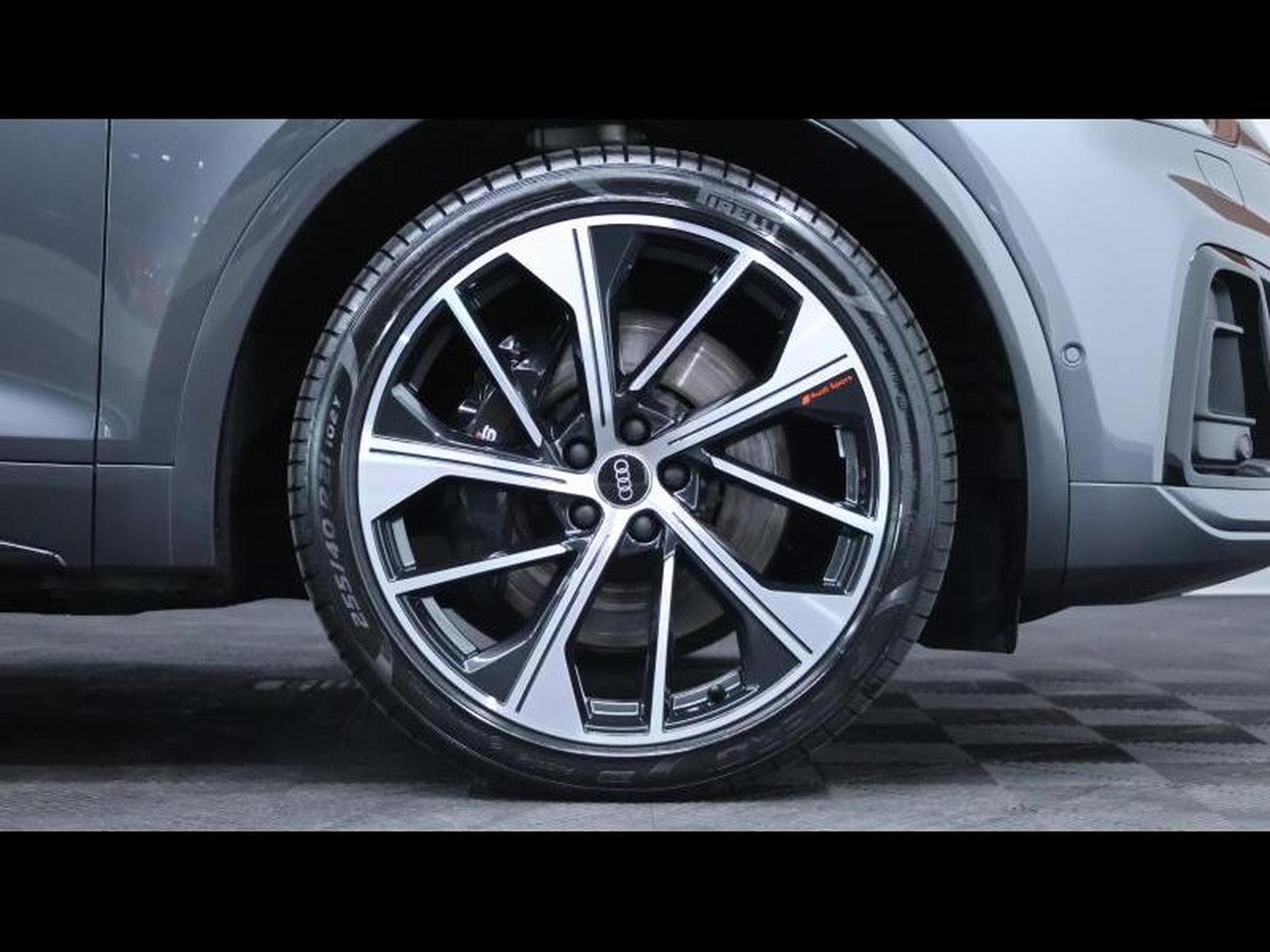 Audi SQ5 3.0 TDi 340 Quattro (2024) - Photo 11