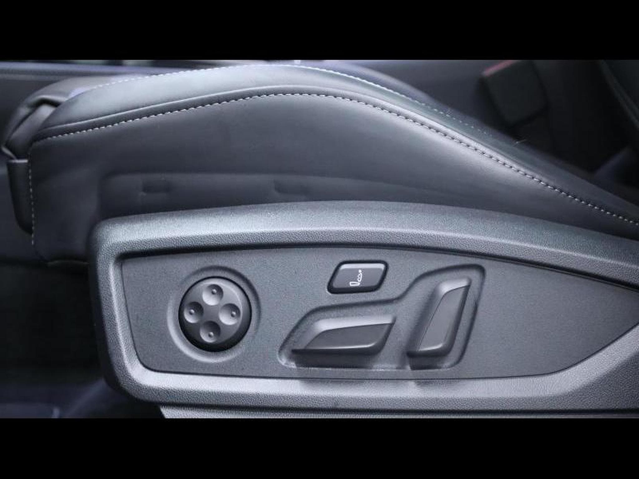 Audi SQ5 3.0 TDi 340 Quattro (2024) - Photo 28