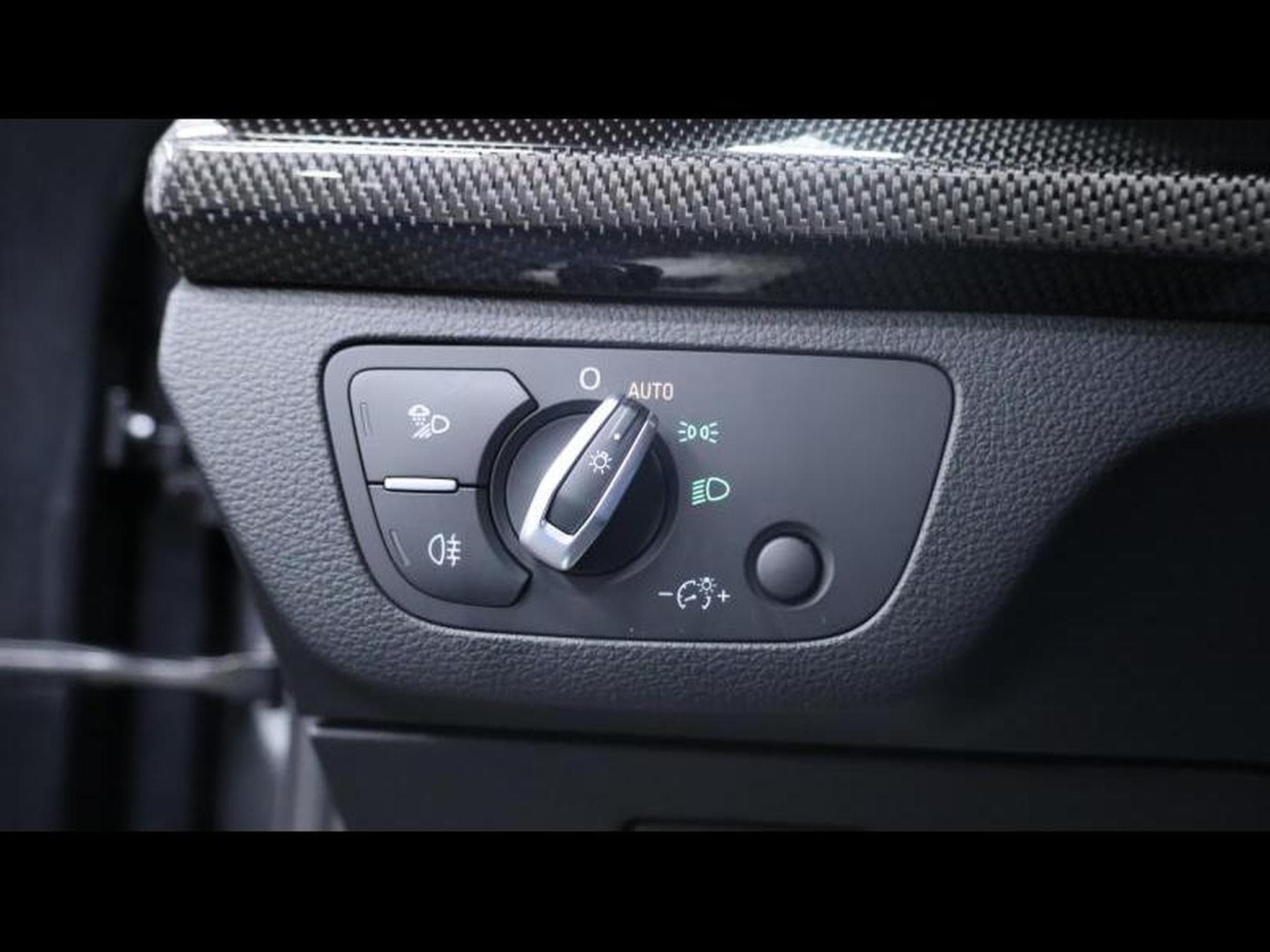 Audi SQ5 3.0 TDi 340 Quattro (2024) - Photo 32