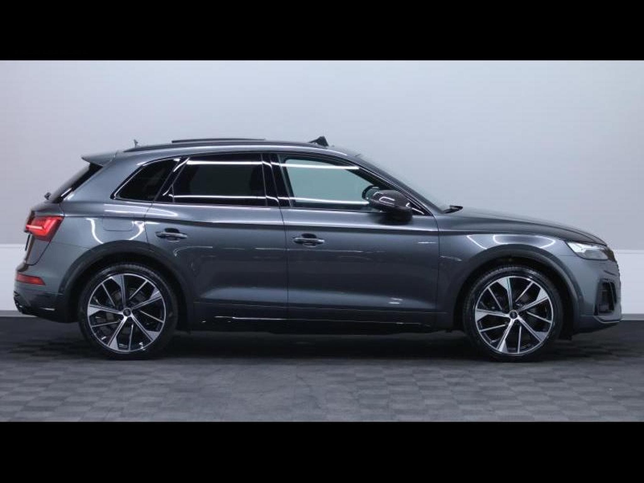 Audi SQ5 3.0 TDi 340 Quattro (2024) - Photo 4