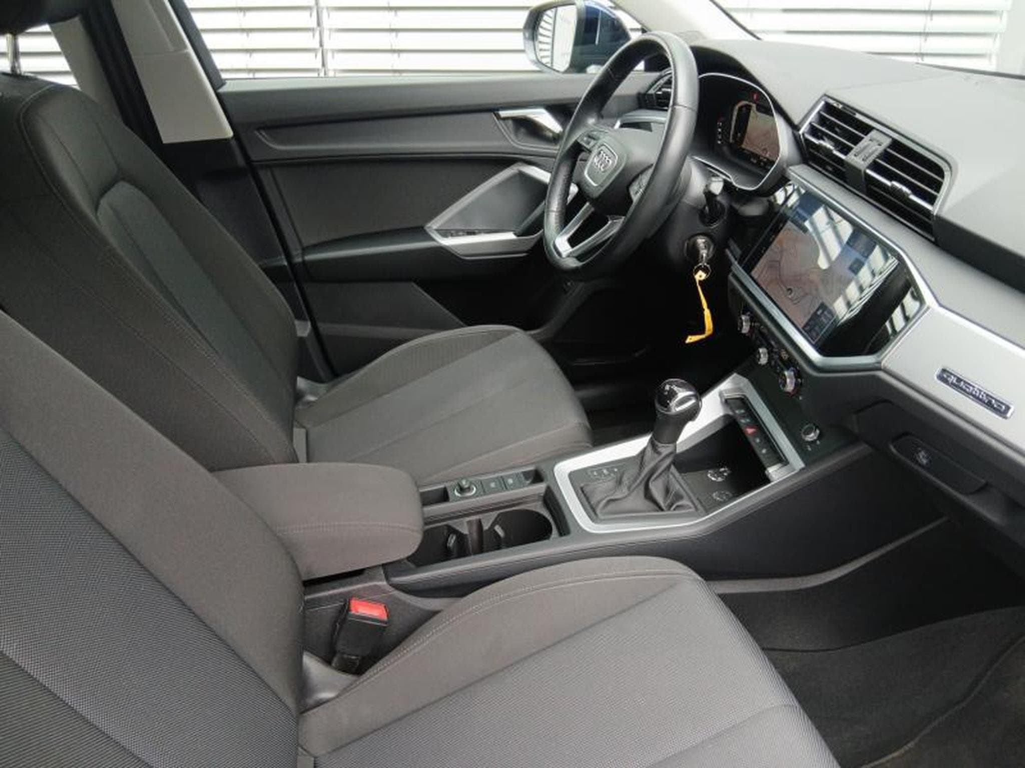 Audi Q3 Advanced 45 TFSI quattro s-tronic (2022) - Photo 10