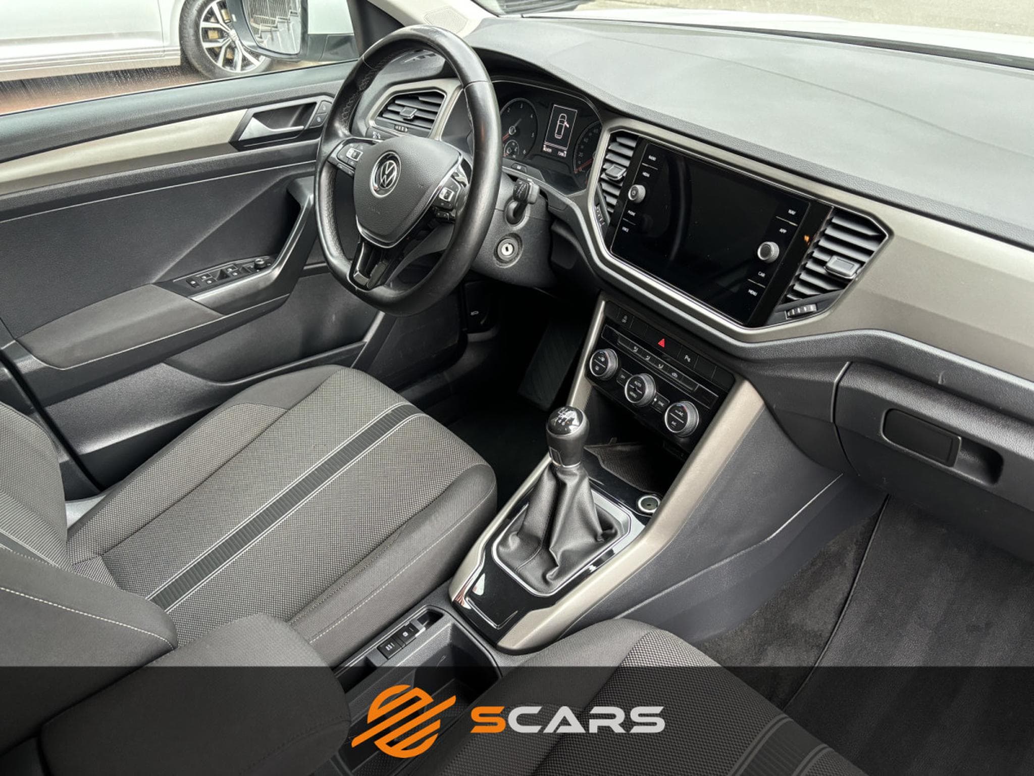 VW T-Roc 1.6 Tdi 116cv (2020) - Photo 9