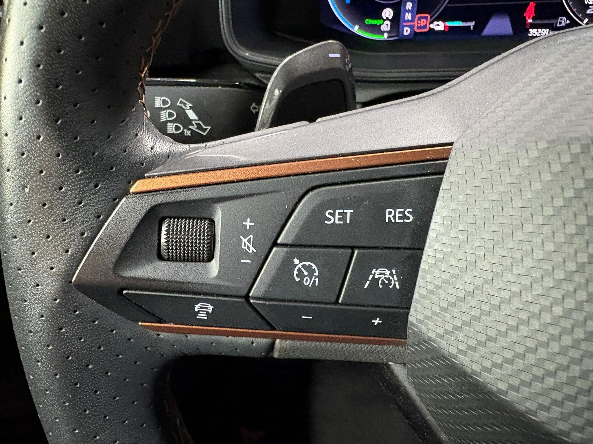 Cupra Formentor PHEV 245CV CAMERA360/MATRIX/ATTELAGE/CARPLAY (2023) - Foto 11