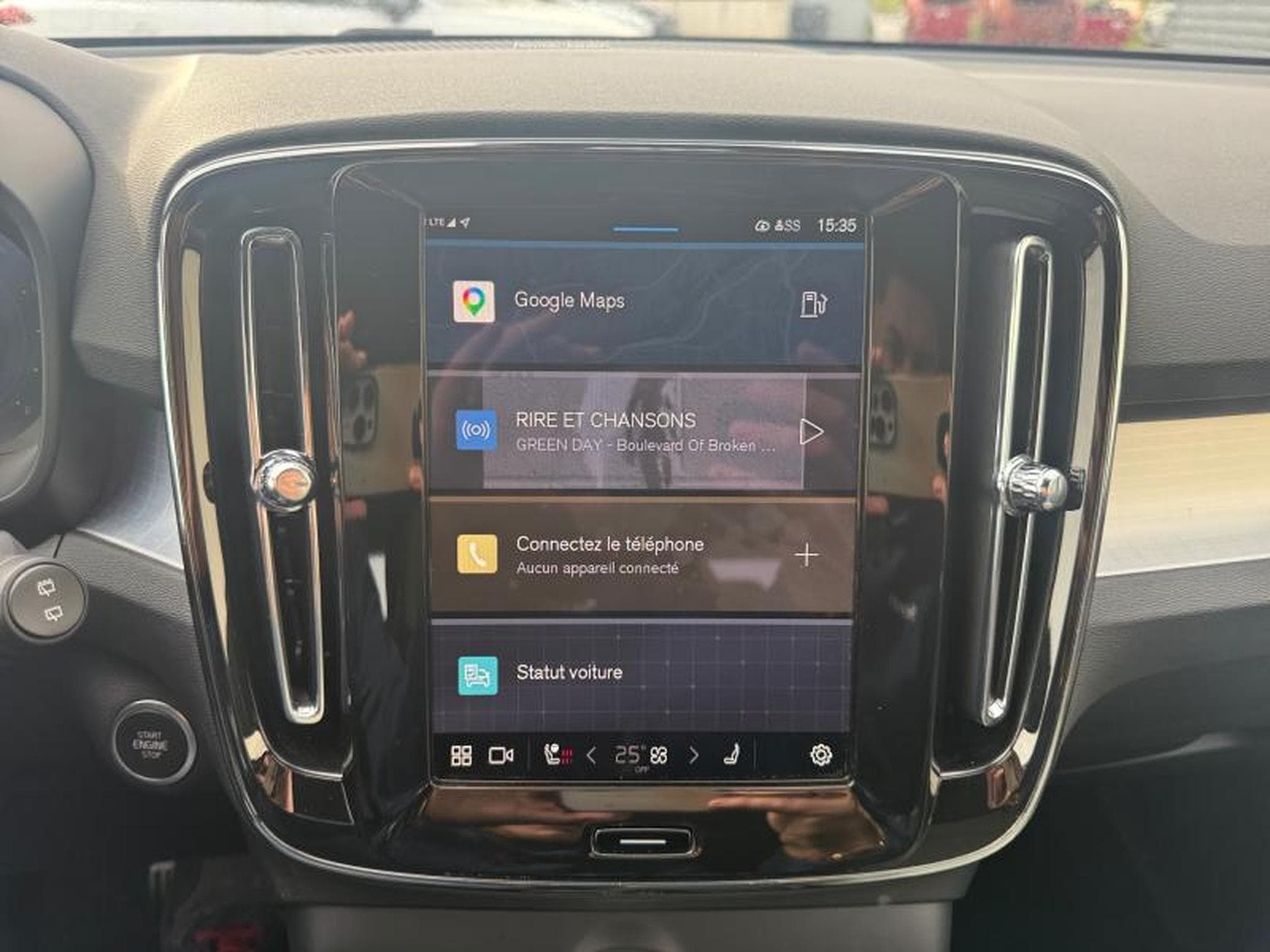 Volvo XC40 B3 Plus Dark / Essence (2025) - Photo 16