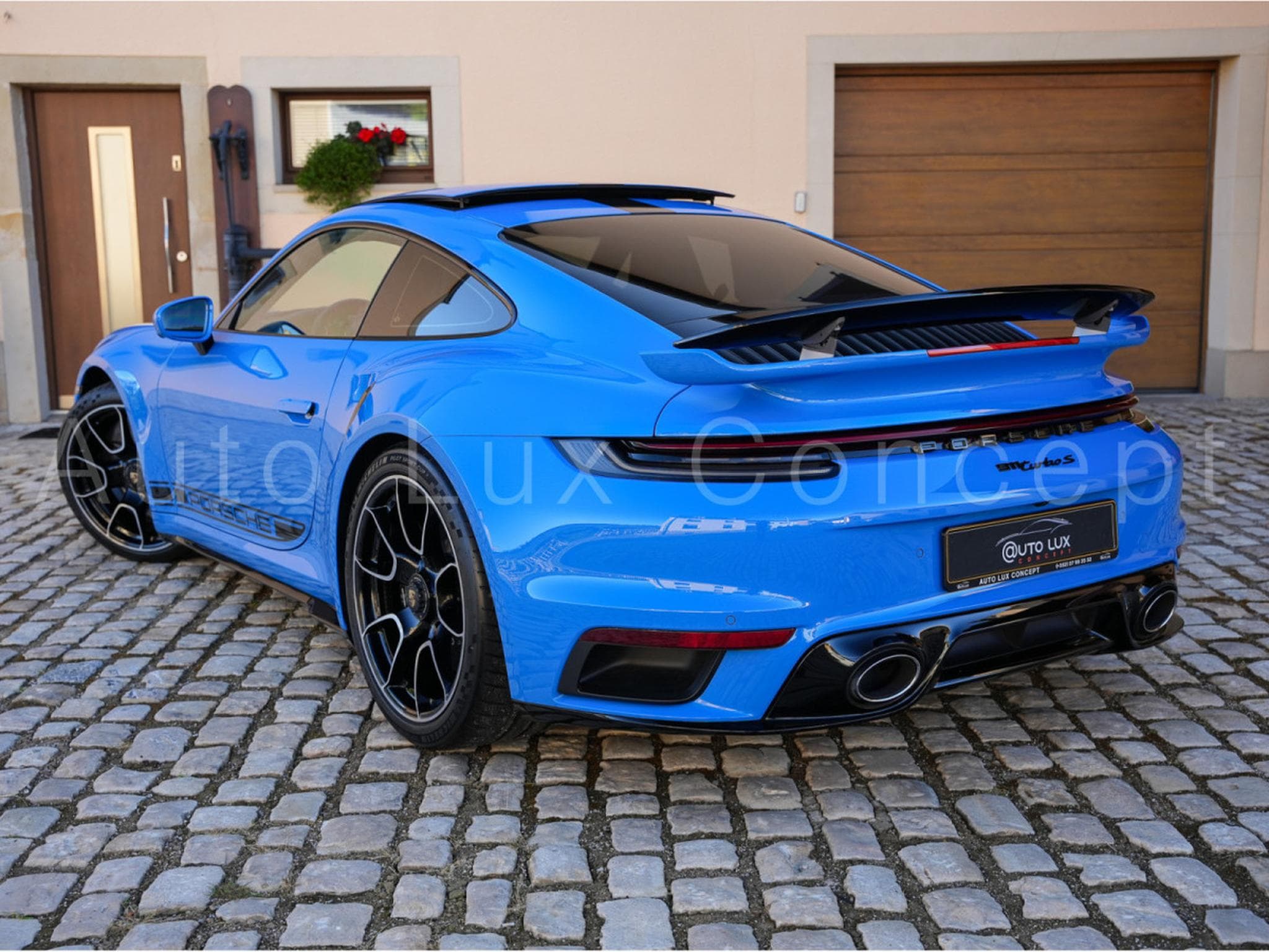 Porsche 911 911 Turbo S (2022) - Photo 4