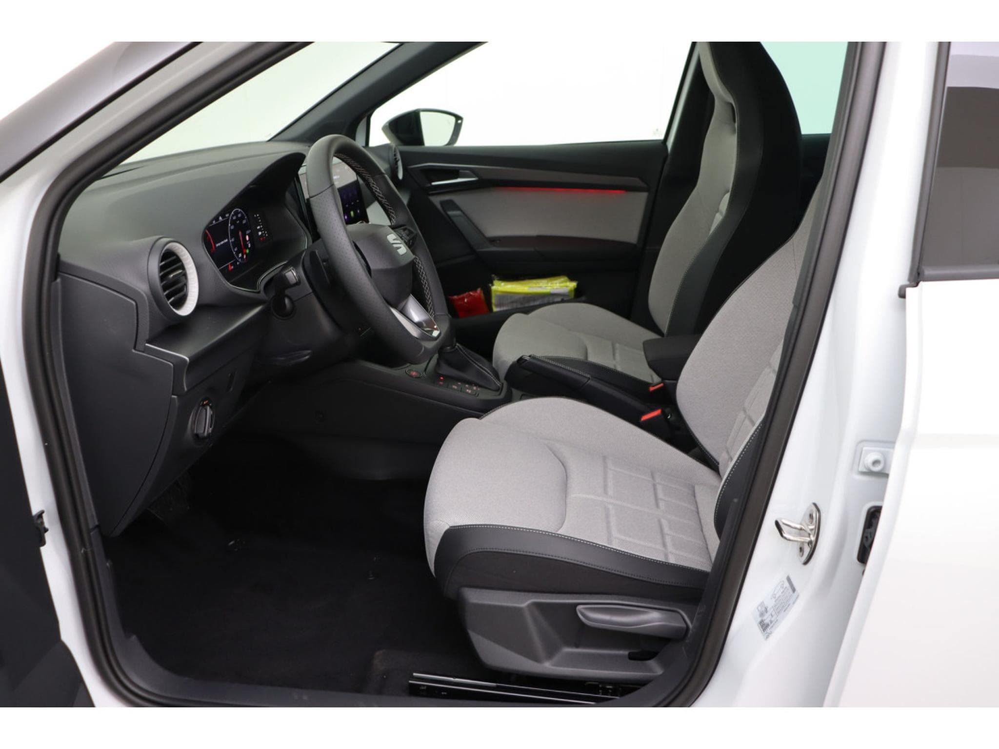 Seat Arona 1.0 TSi 116 DSG FR (2026) - Foto 8