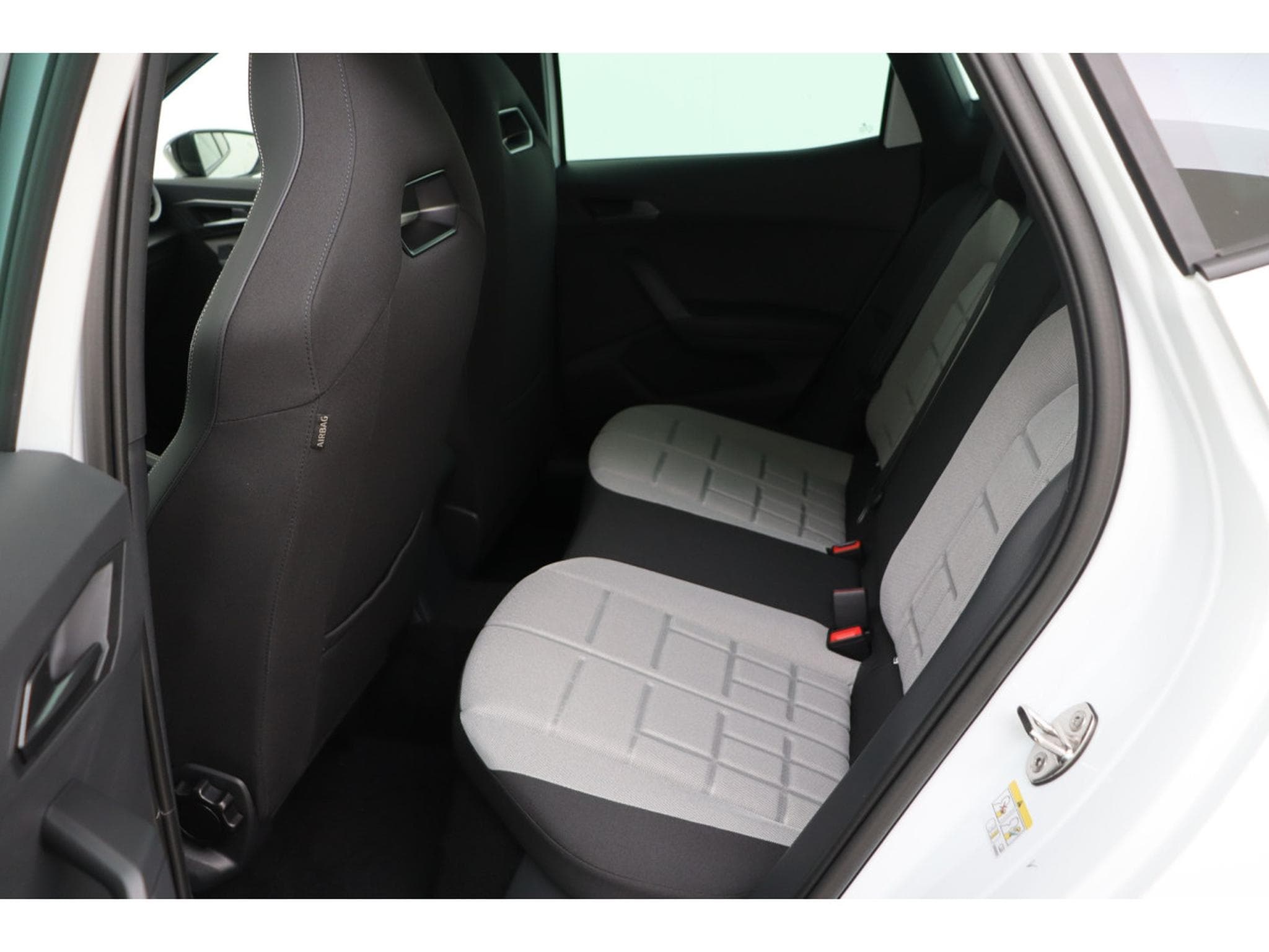 Seat Arona 1.0 TSi 116 DSG FR (2026) - Foto 9