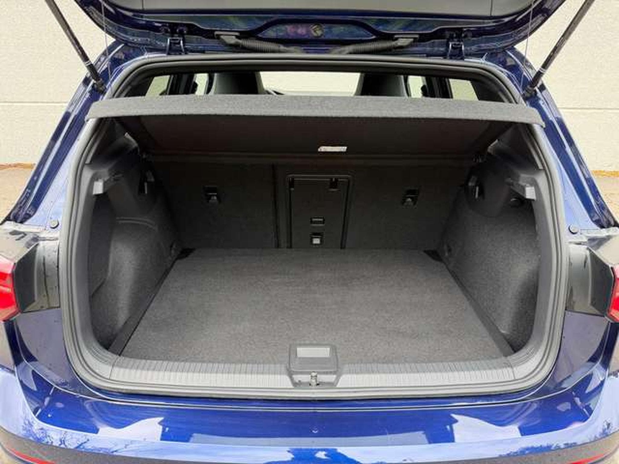 VW Golf Golf 1.5 eTSI R-Line OPF DSG (EU6AP) (2022) - Photo 14