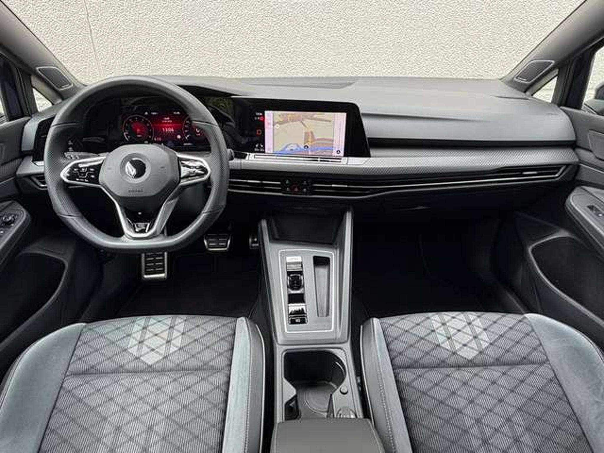 VW Golf Golf 1.5 eTSI R-Line OPF DSG (EU6AP) (2022) - Photo 9