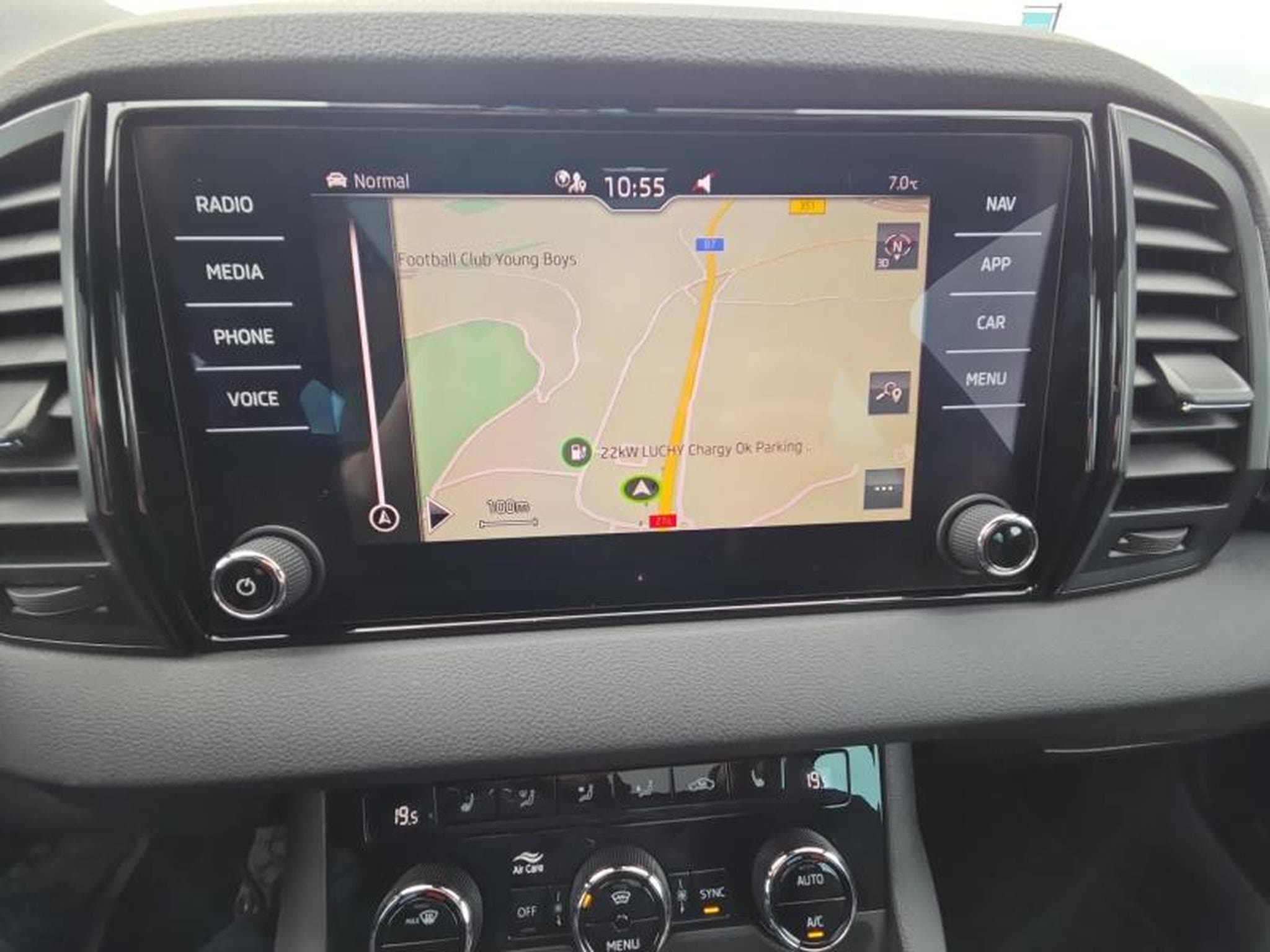 Skoda Karoq Sportline/DSG/LED/NAVI/AHK (2022) - Foto 12