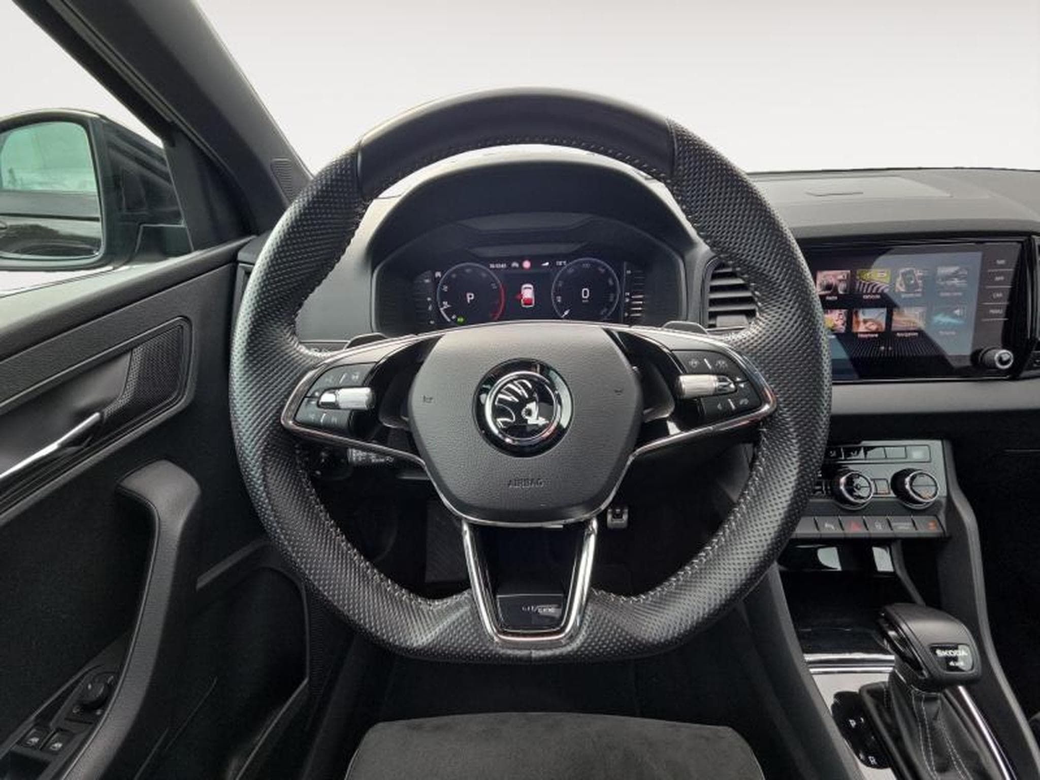 Skoda Karoq Sportline/DSG/LED/NAVI/AHK (2022) - Foto 16