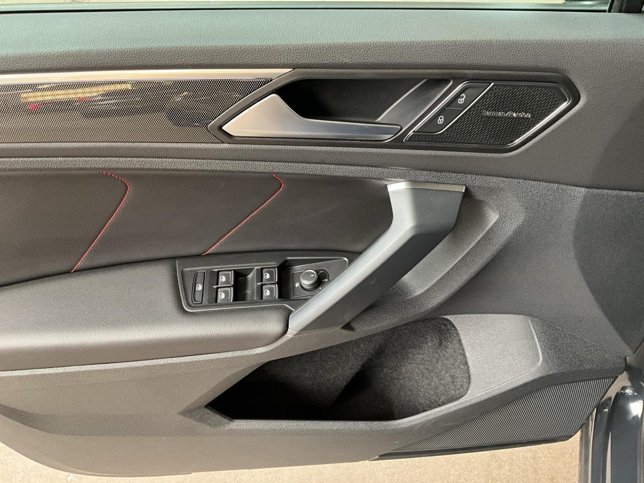 VW Tiguan Life-Urban-Sport+DSG+Led (2024) - Photo 10
