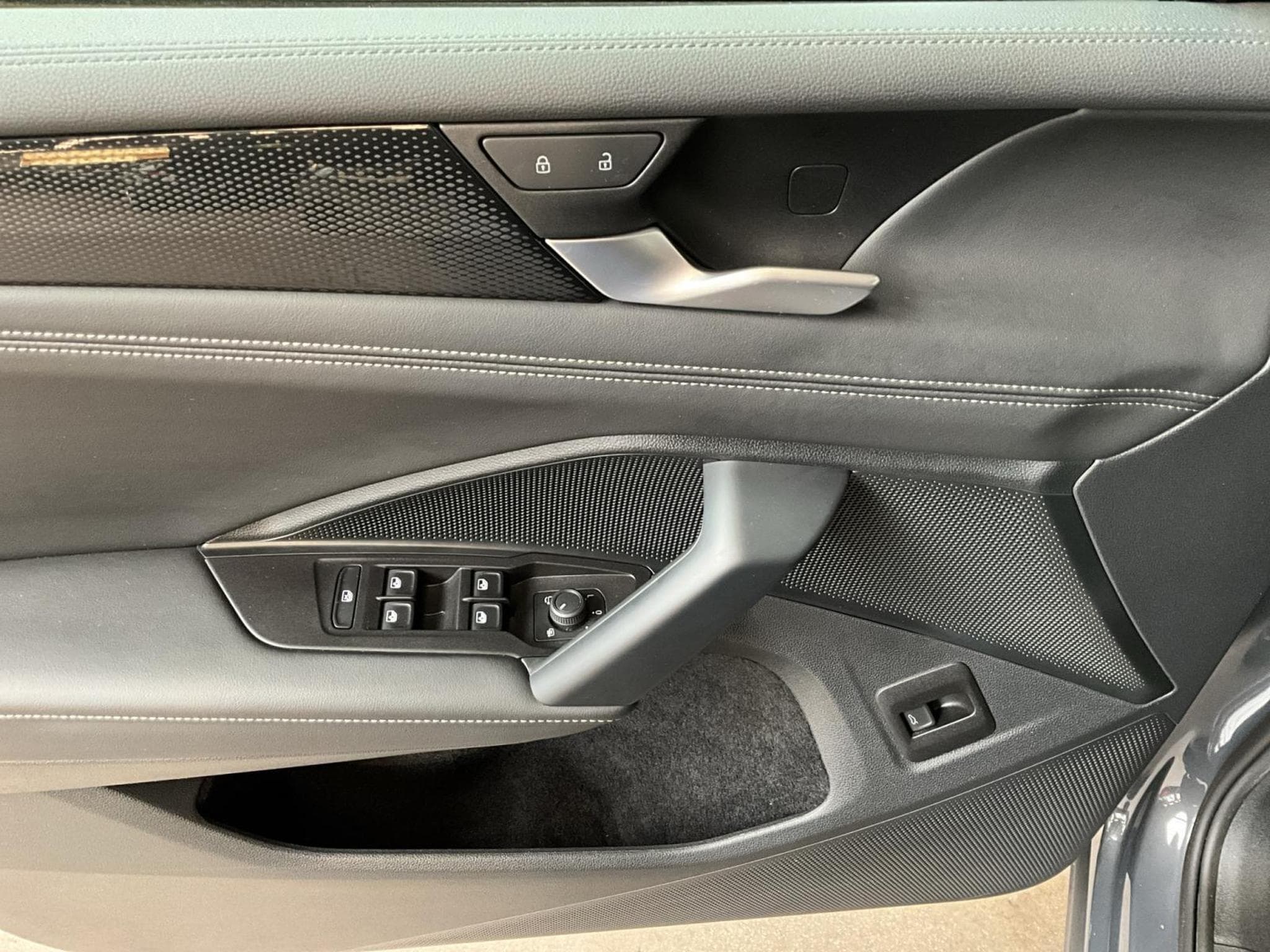 VW Tiguan Life+DSG+LED-Plus+Navi+AHK (2024) - Photo 14