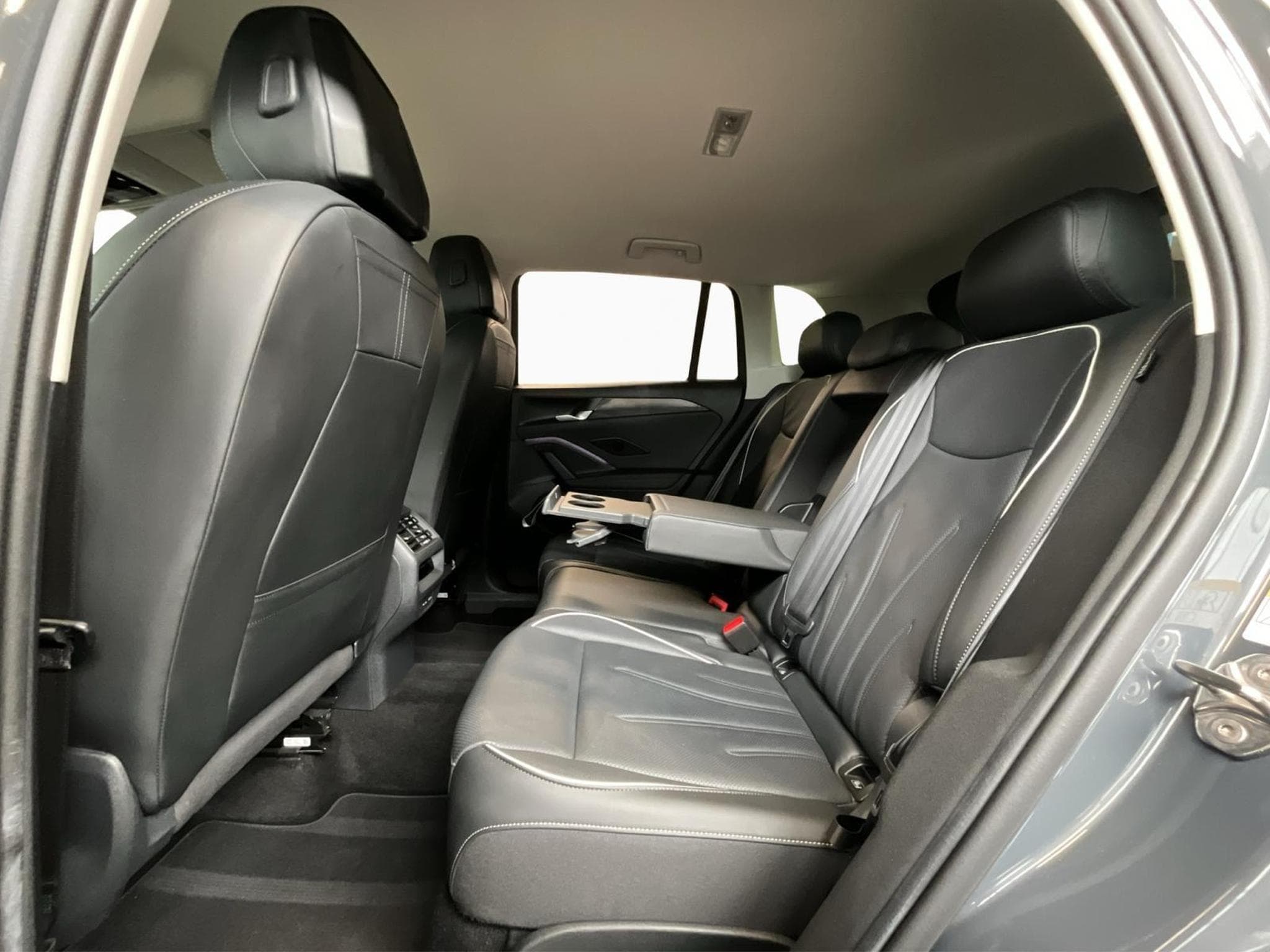 VW Tiguan Life+DSG+LED-Plus+Navi+AHK (2024) - Photo 15