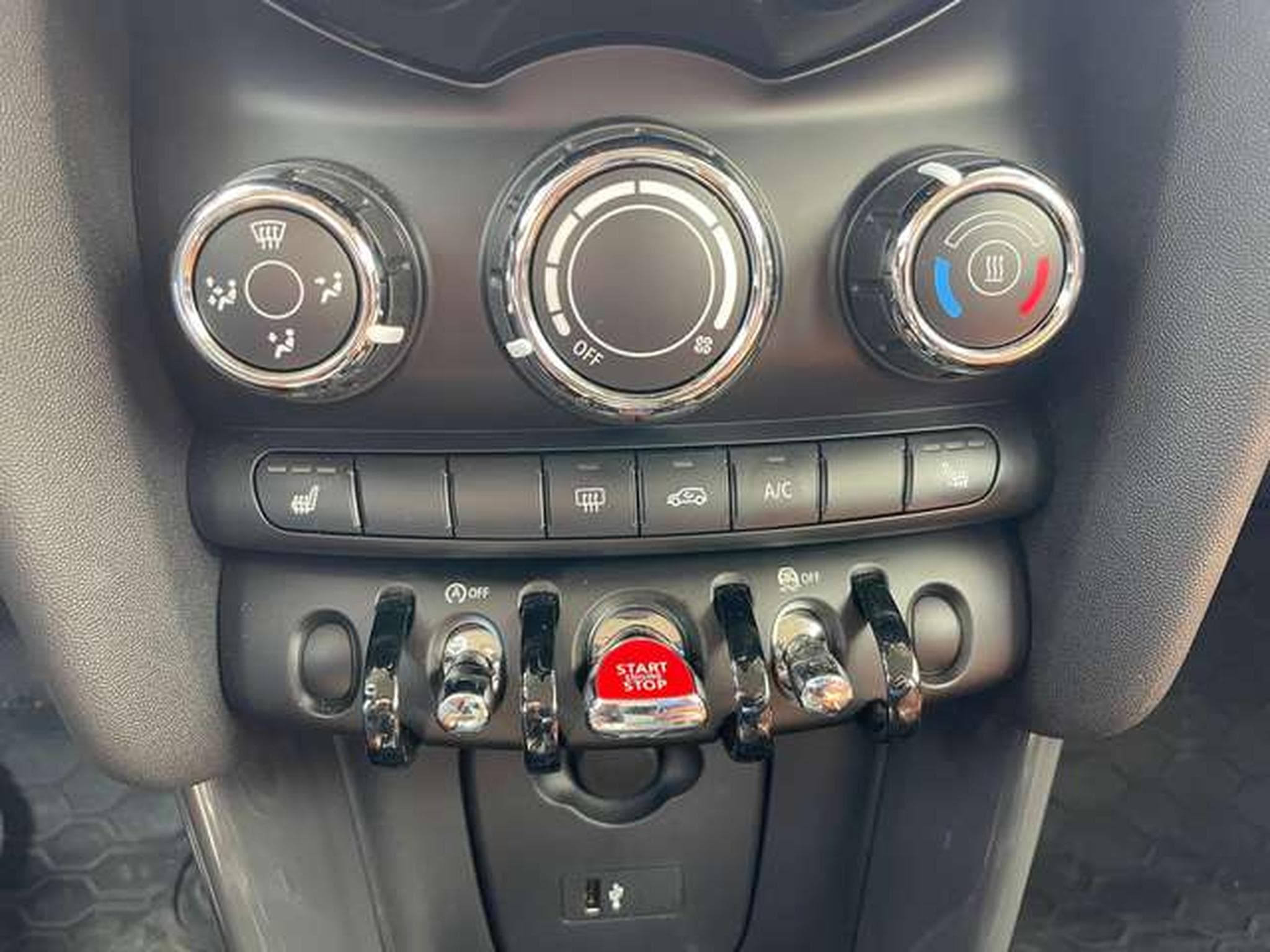 MINI Cooper Mini One Aut. - JUSQU'A 4 ANS DE GARANTIE (2019) - Foto 17