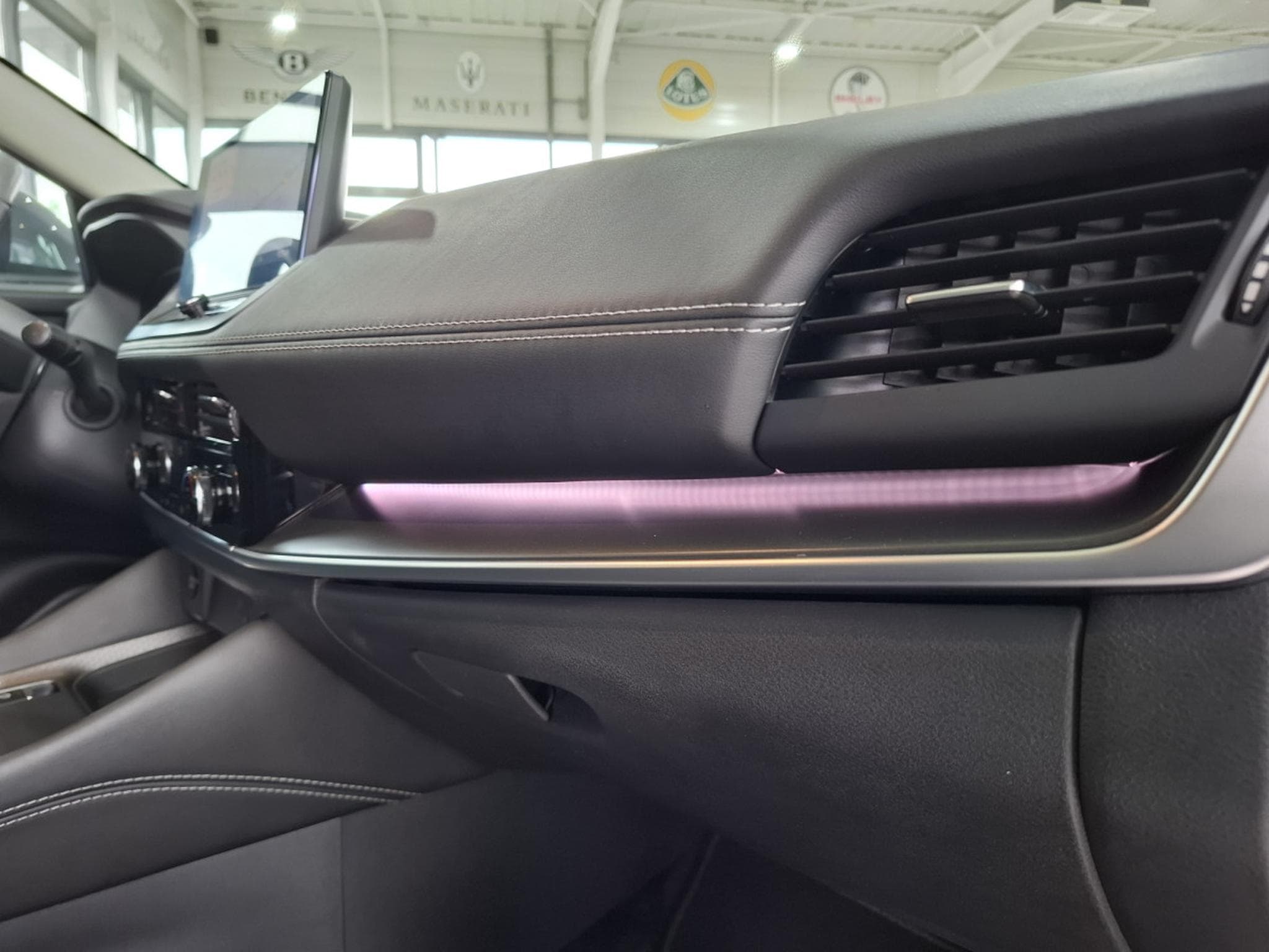 Nissan Qashqai 1.5 VC-T 190 N-Connecta e-Power, Hybride, CAMERA 360°, CUIR, (2024) - Photo 10