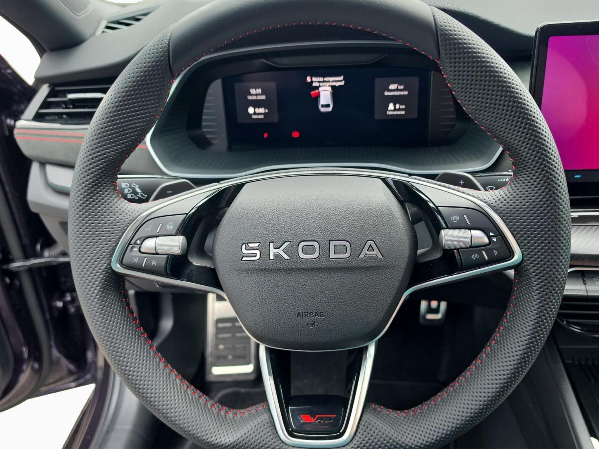Skoda Octavia Combi RS 2.0 TSI 265 PS DSG7 (2026) - Photo 9