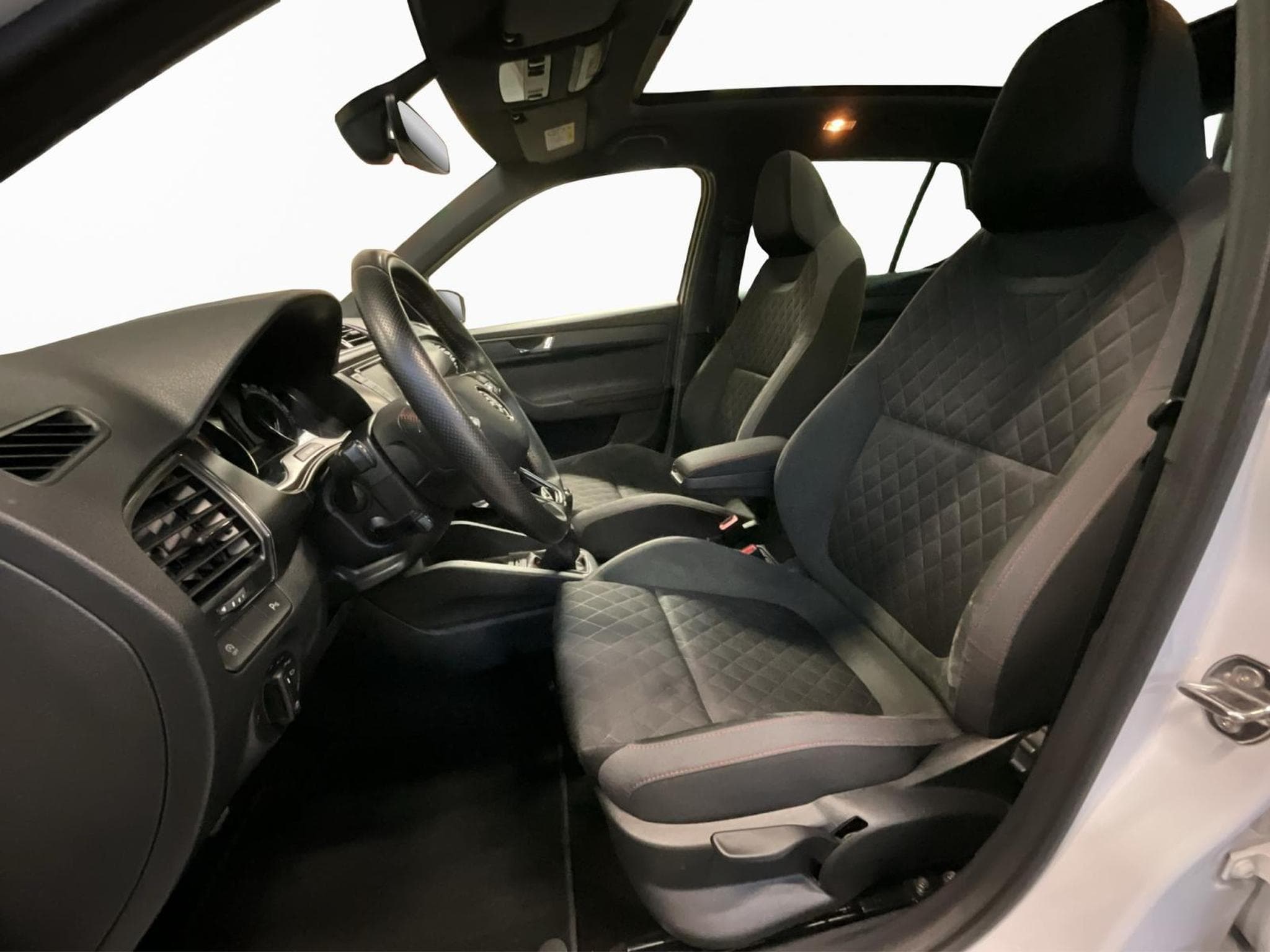 Skoda Fabia Monte-Carlo+LED+NAVi+DIGI+ (2021) - Foto 11
