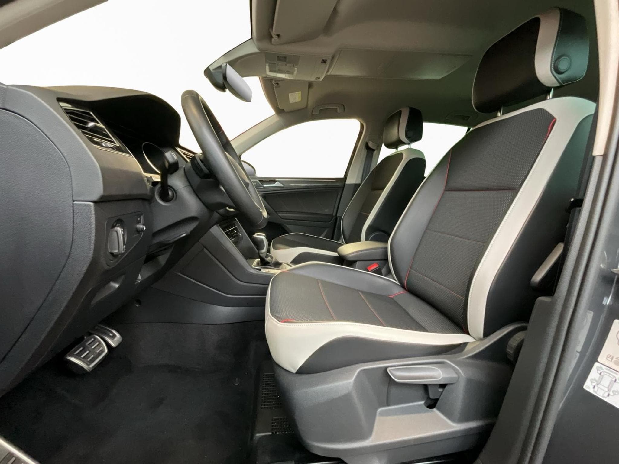 VW Tiguan Life-Urban-Sport+DSG+LED+RearView (2024) - Foto 11