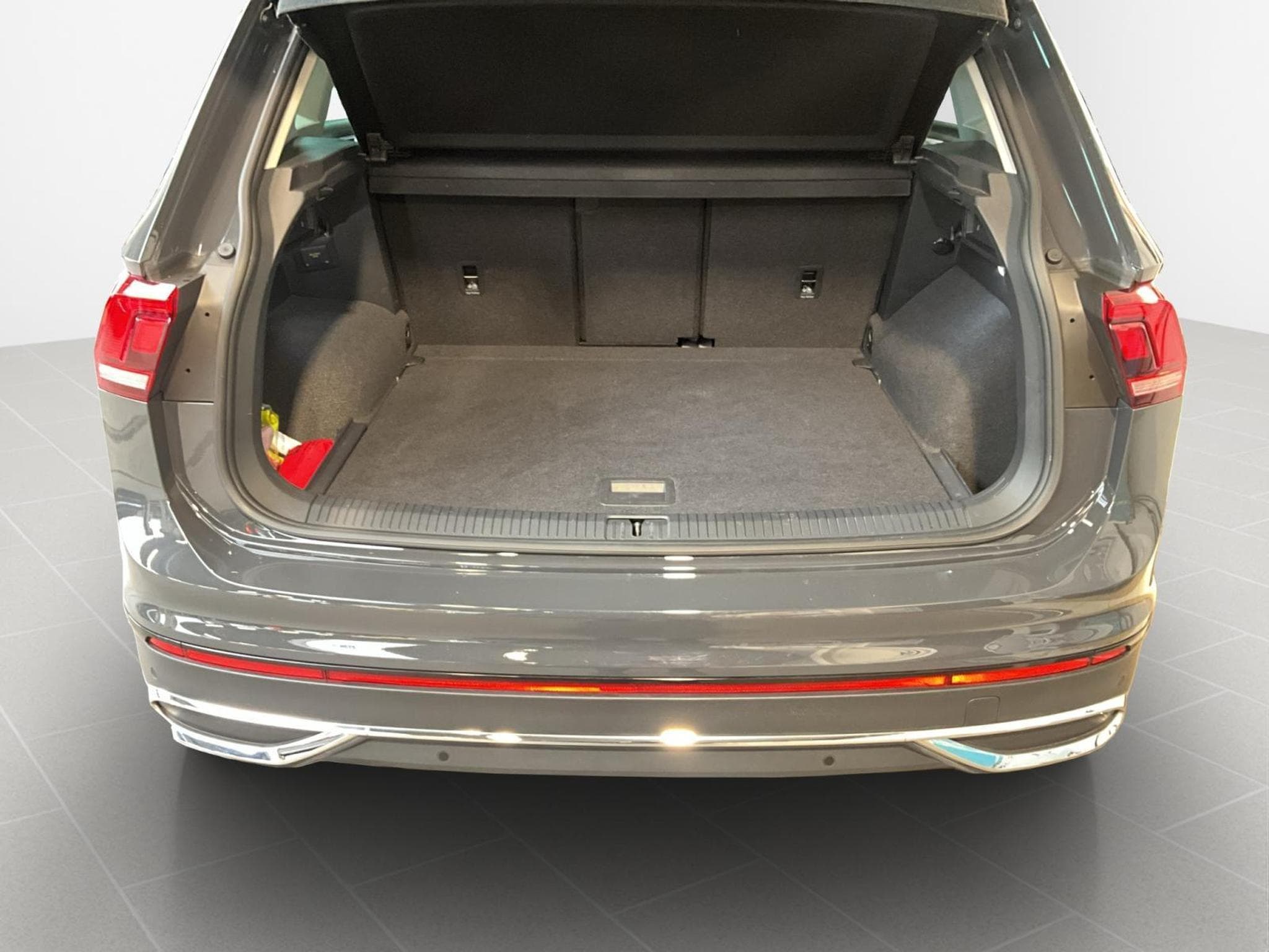 VW Tiguan Life-Urban-Sport+DSG+LED+RearView (2024) - Foto 20