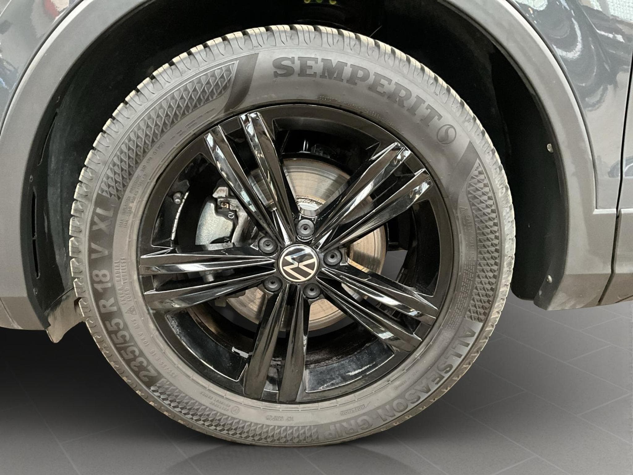 VW Tiguan Life-Urban-Sport+DSG+LED+RearView (2024) - Foto 8
