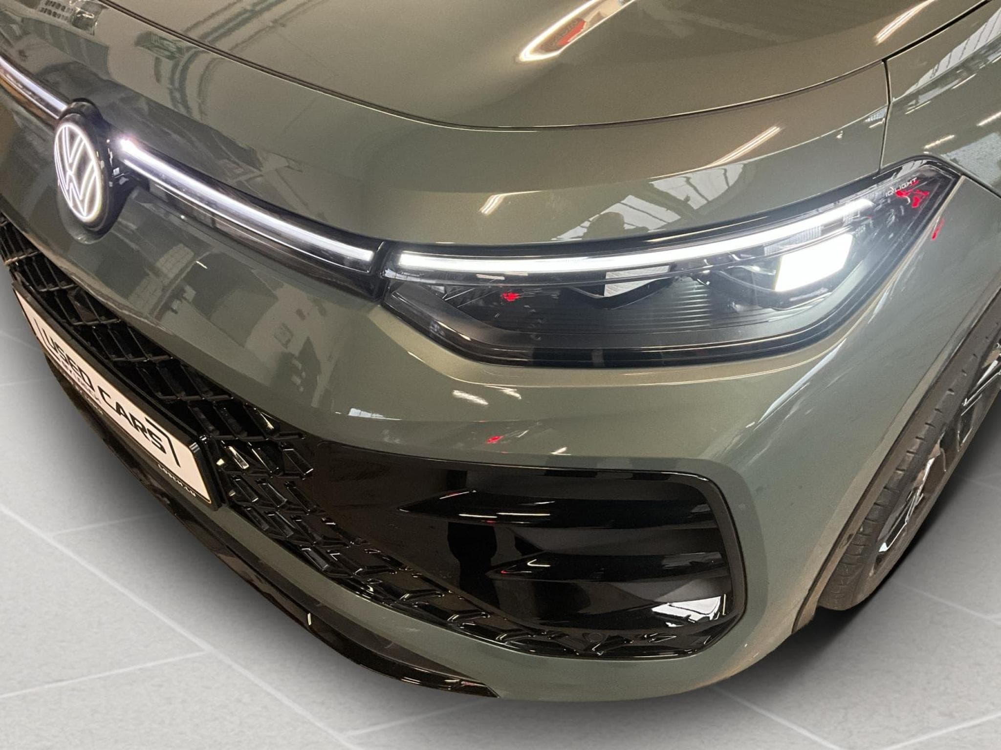 VW Tayron R-Line+DSG+PHEV+Black-Style+Pano+AHK (2025) - Foto 9