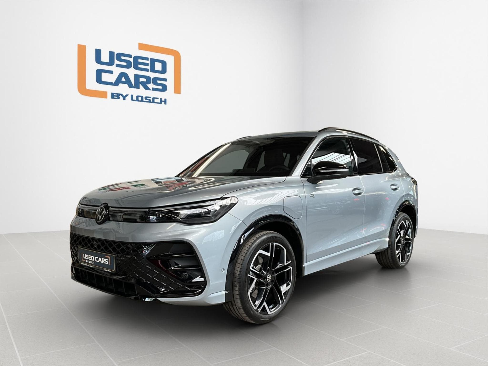 VW Tiguan R-Line+DSG+PHEV+Black-Style+Pano+AHK (2025) - Foto 1