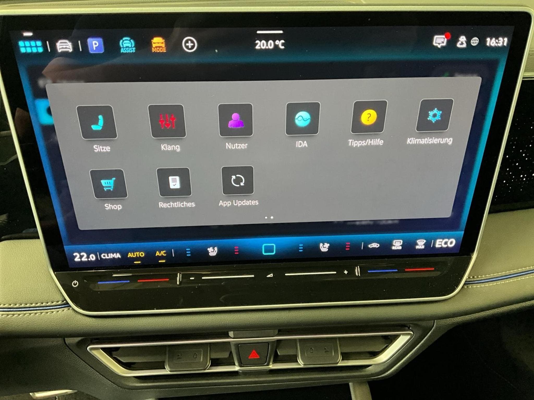 VW Tiguan R-Line+DSG+PHEV+Black-Style+Pano+AHK (2025) - Foto 16