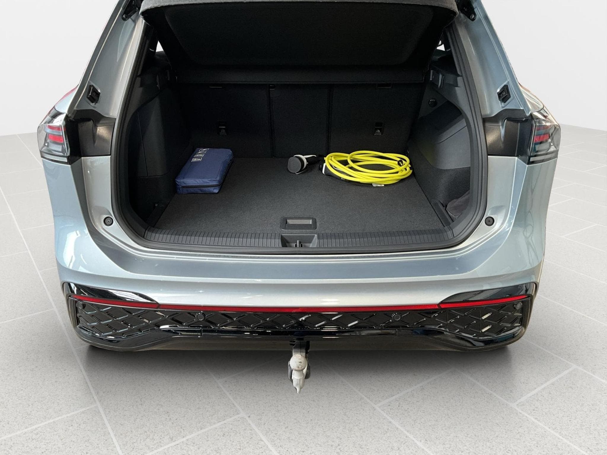 VW Tiguan R-Line+DSG+PHEV+Black-Style+Pano+AHK (2025) - Foto 23