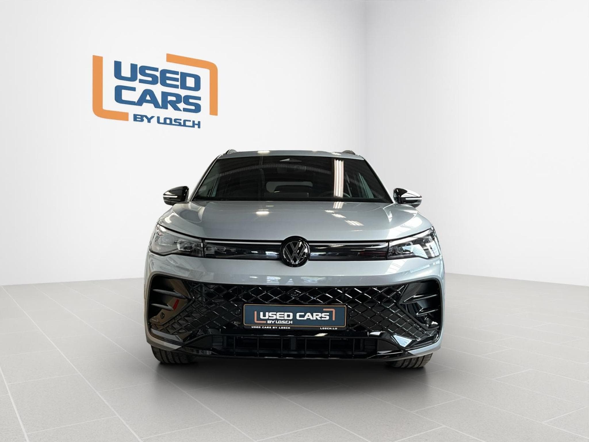 VW Tiguan R-Line+DSG+PHEV+Black-Style+Pano+AHK (2025) - Foto 3