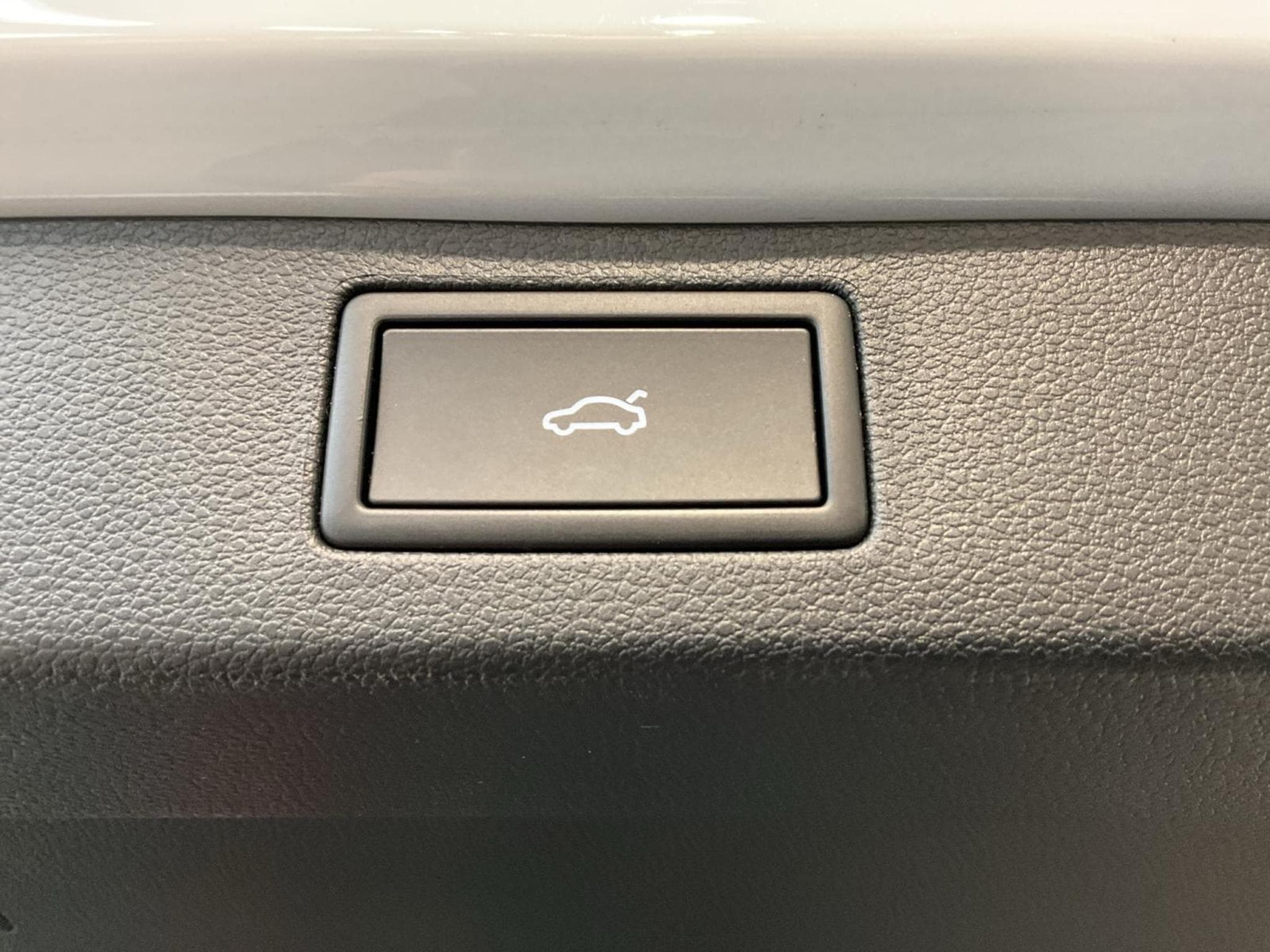 Skoda Kamiq Monte-Carlo+DSG+Pano+LED (2025) - Foto 19